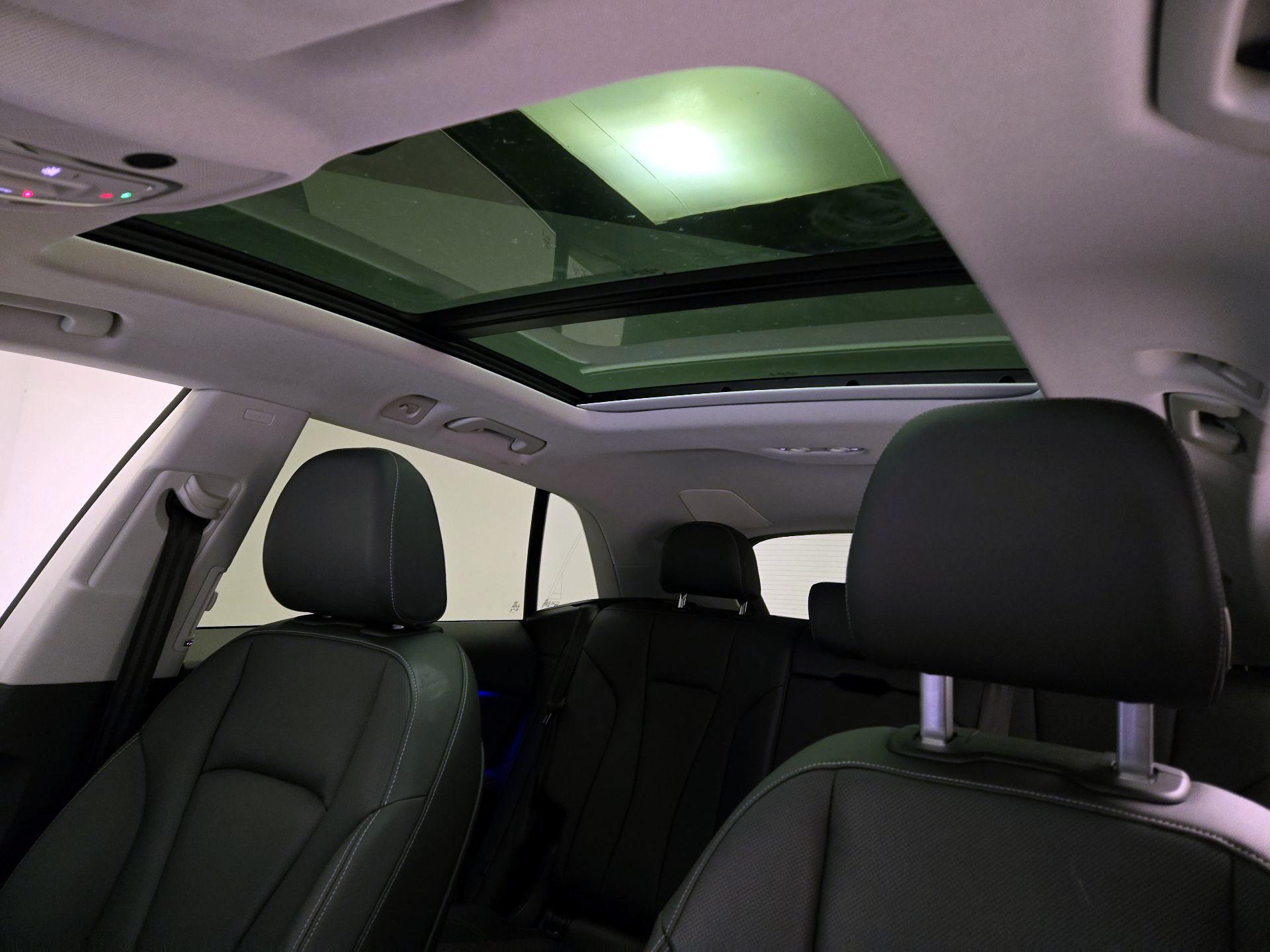 Thumbnail: 2023 Audi Q8 - 19