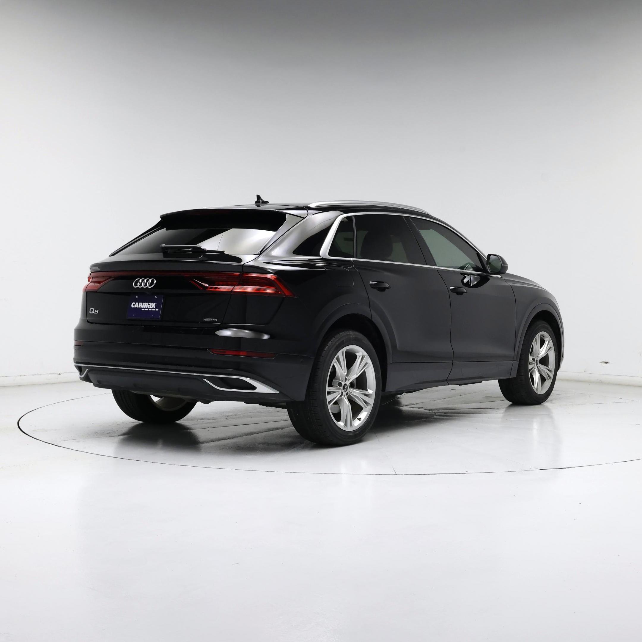 Thumbnail: 2023 Audi Q8 - 8