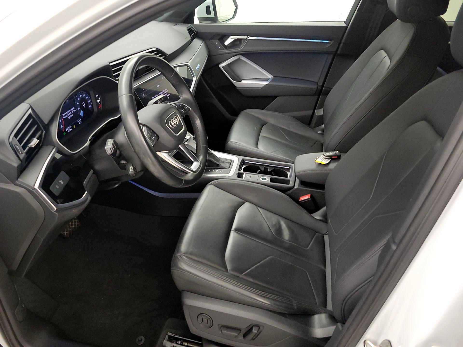 Thumbnail: 2024 Audi Q3 - 11