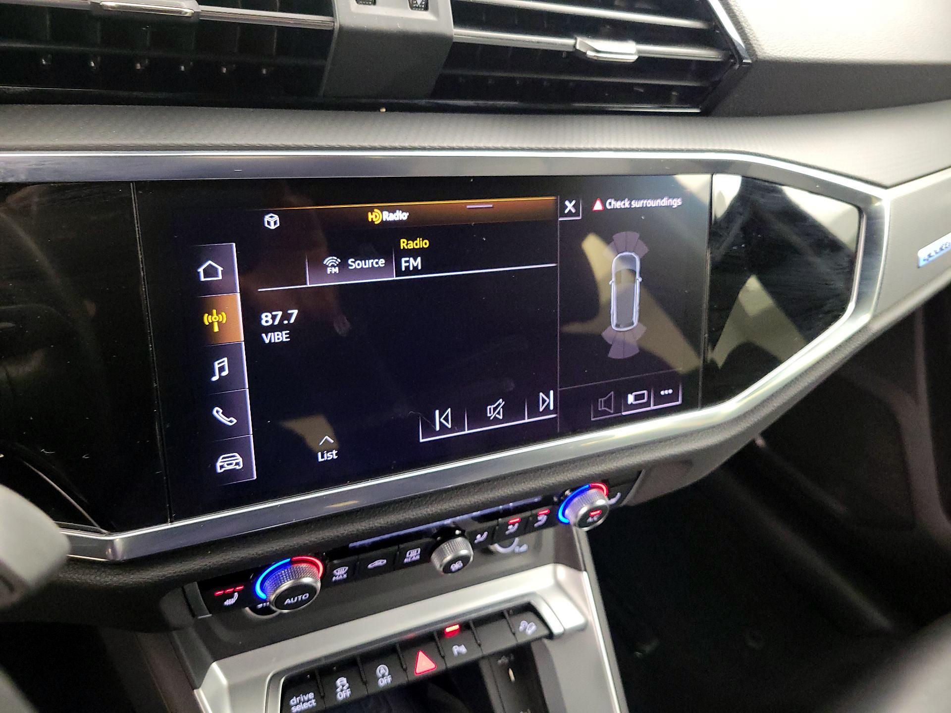 Thumbnail: 2024 Audi Q3 - 15