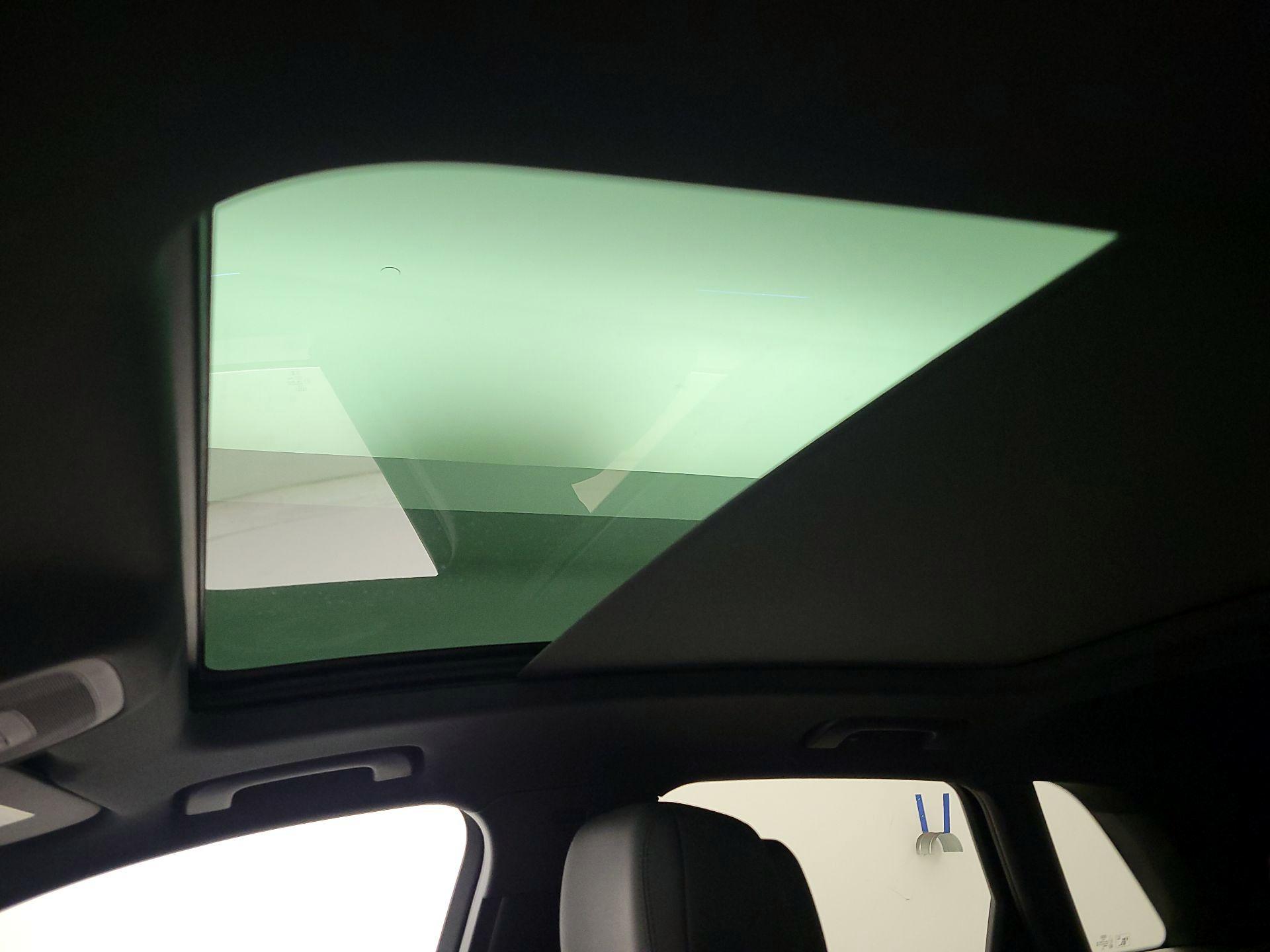 Thumbnail: 2024 Audi Q3 - 19