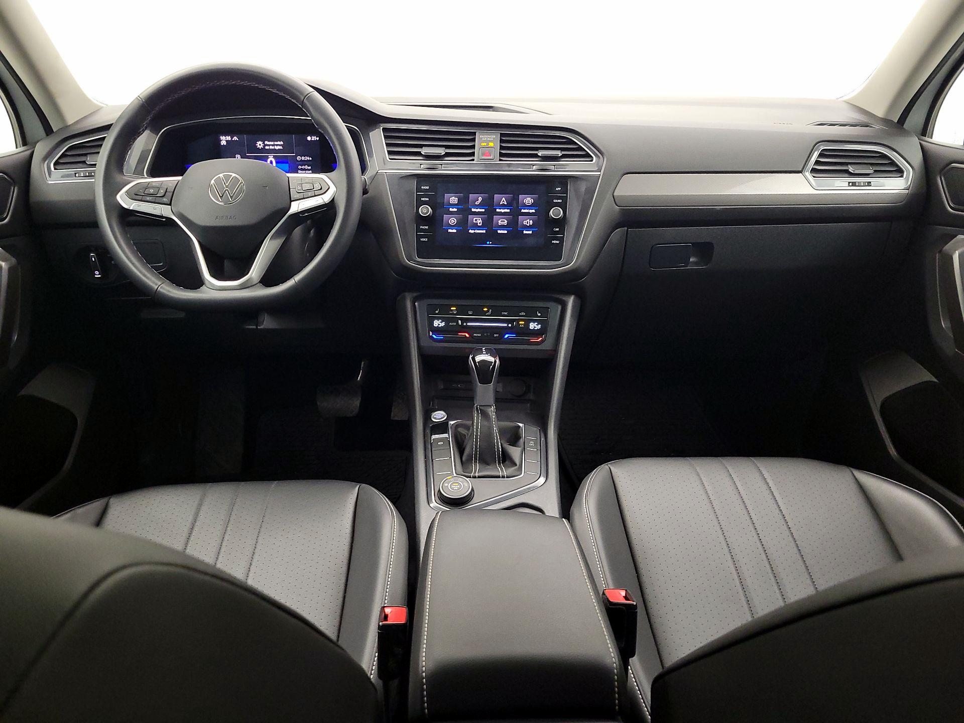 Thumbnail: 2022 Volkswagen Tiguan - 9