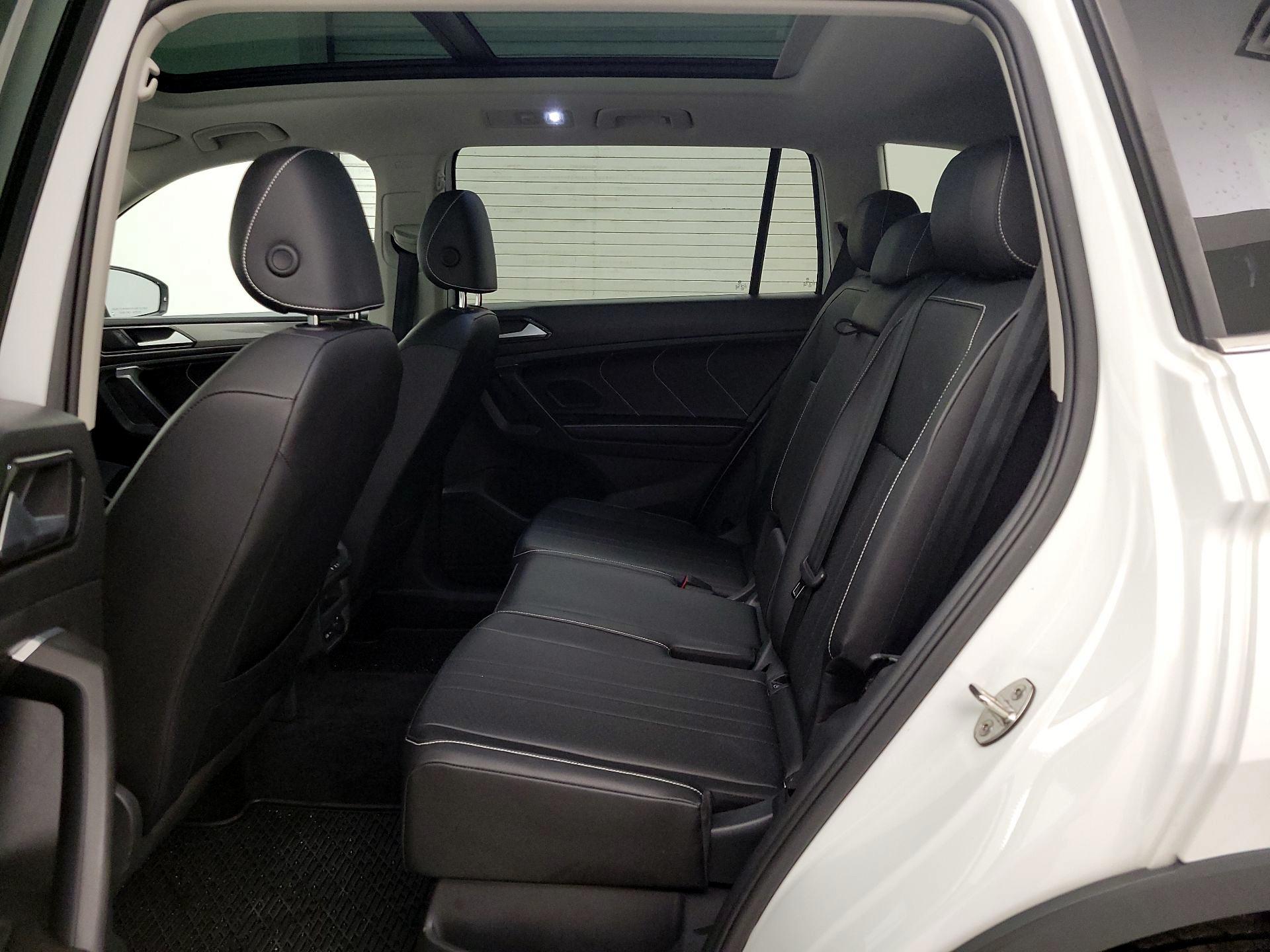 Thumbnail: 2022 Volkswagen Tiguan - 20