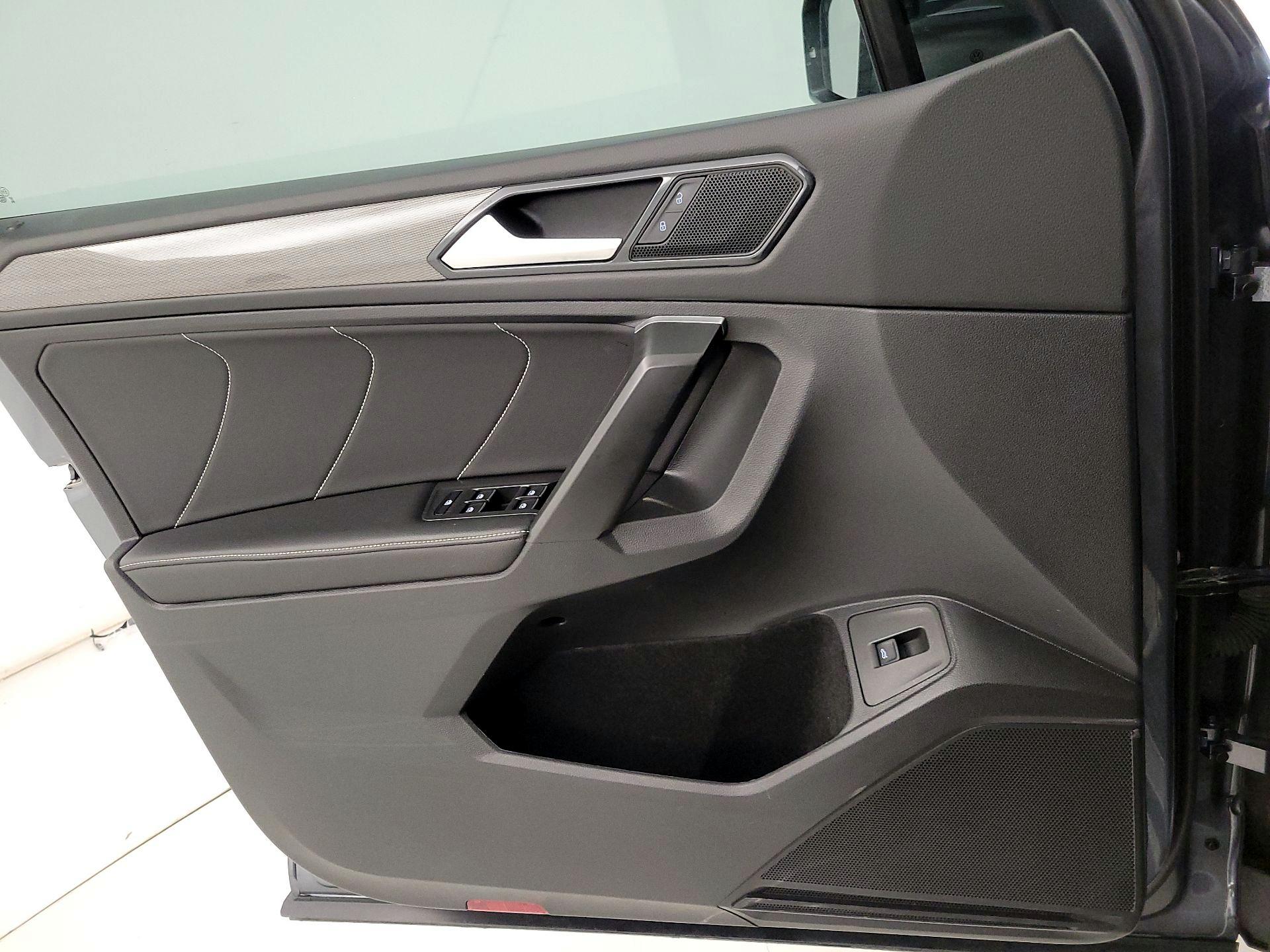Thumbnail: 2024 Volkswagen Tiguan - 12