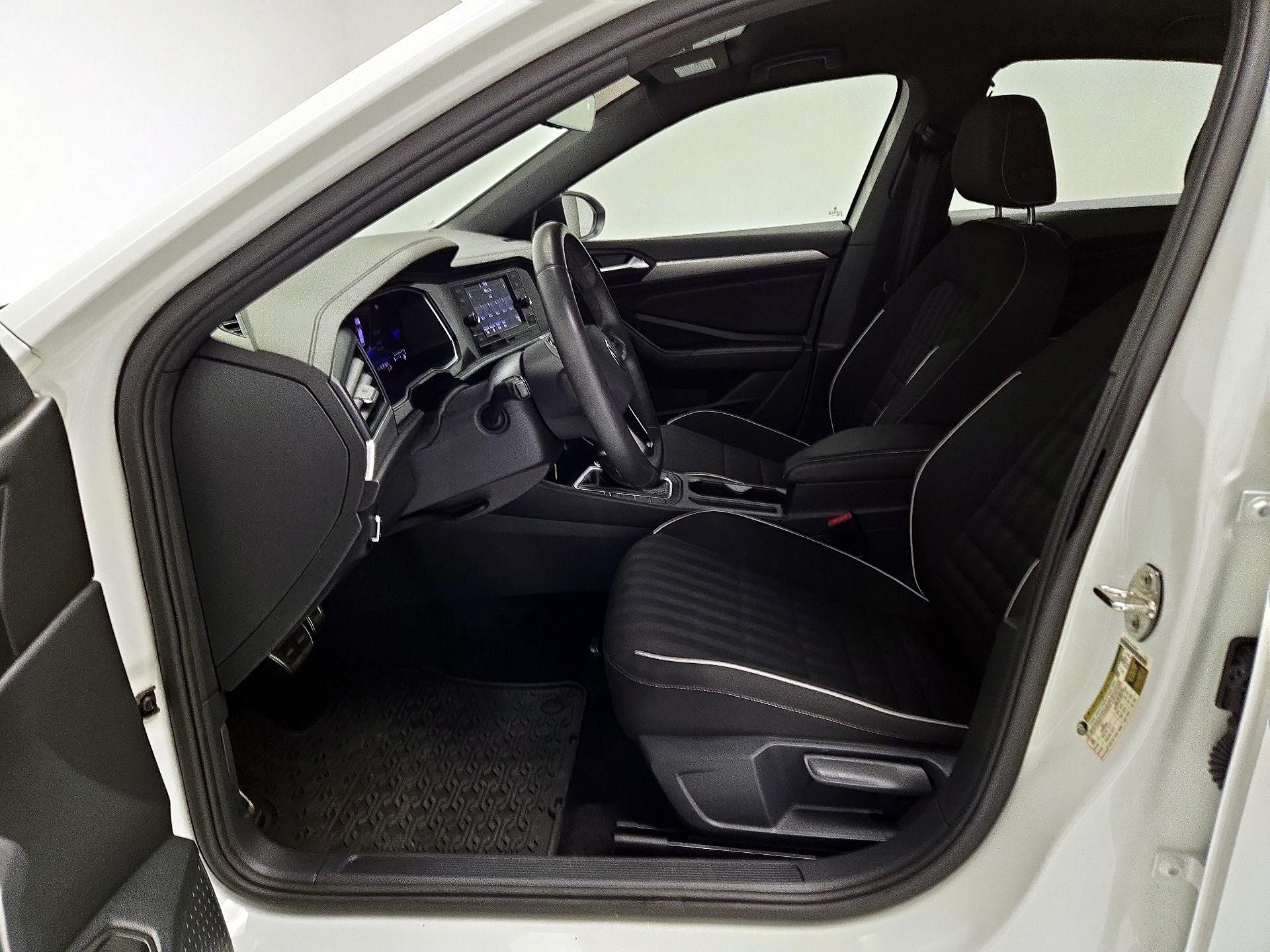 Thumbnail: 2024 Volkswagen Jetta - 11