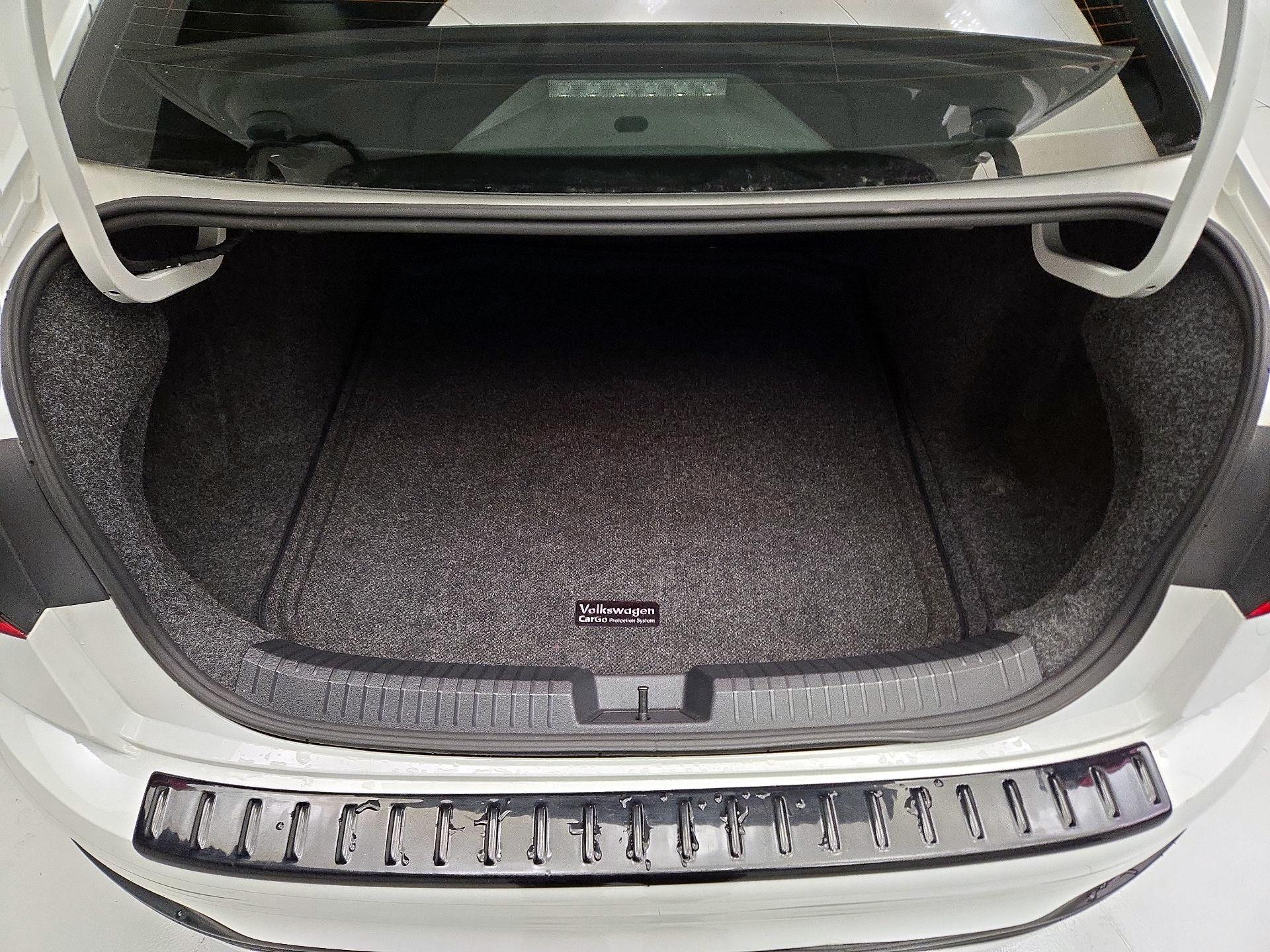 Thumbnail: 2024 Volkswagen Jetta - 20