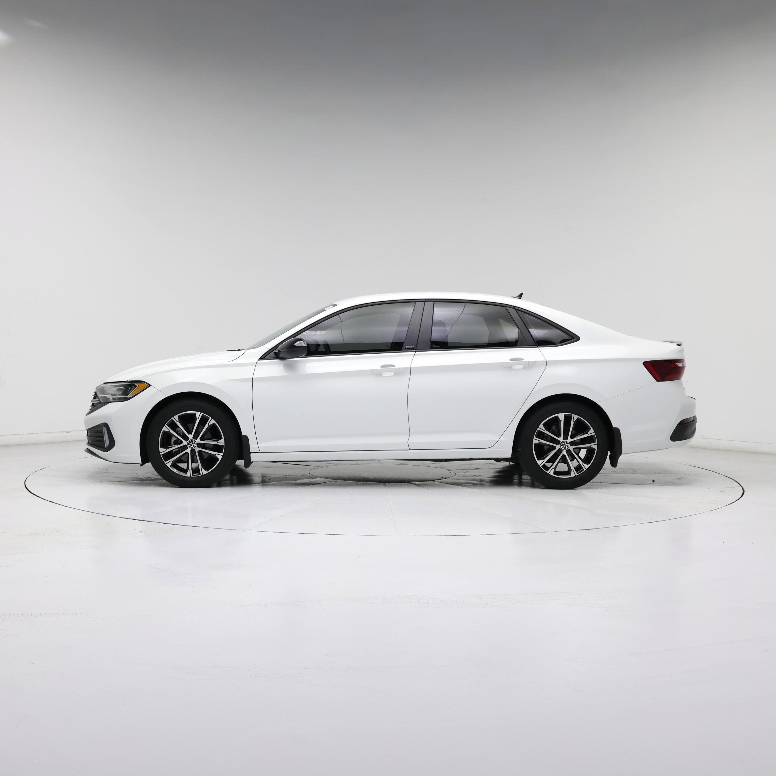 Thumbnail: 2024 Volkswagen Jetta - 3