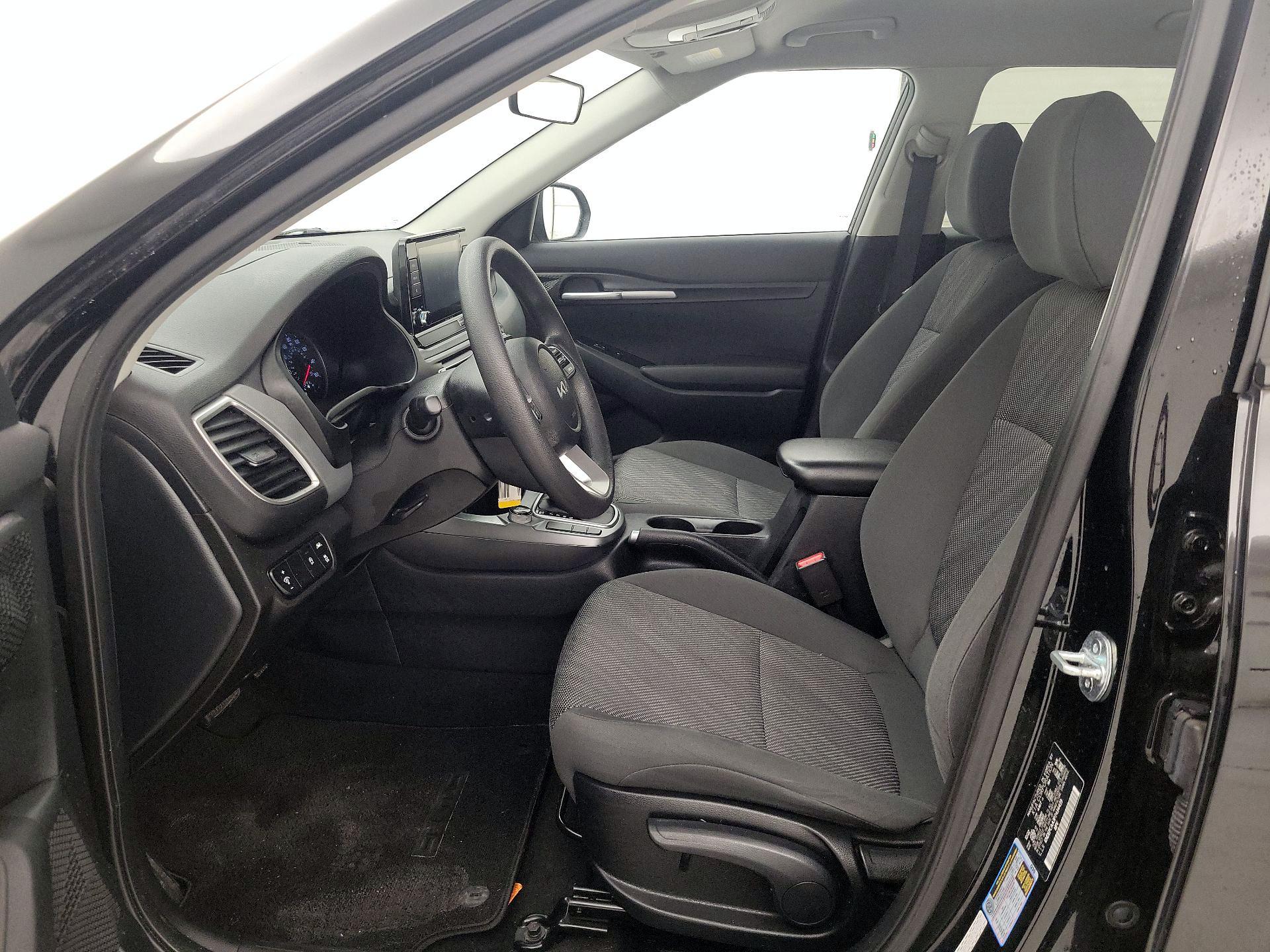 Thumbnail: 2023 Kia Seltos - 11