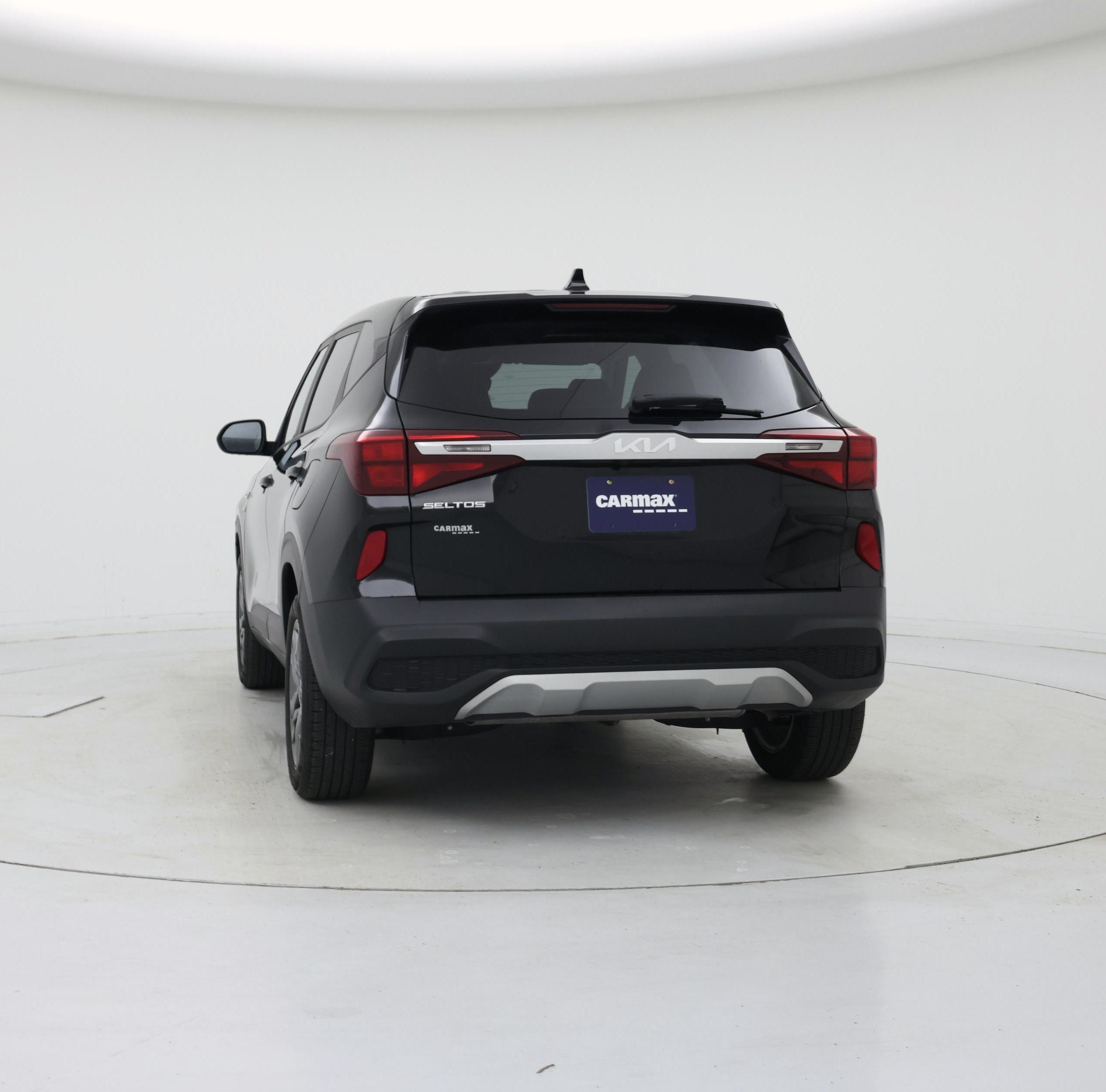 Thumbnail: 2023 Kia Seltos - 6