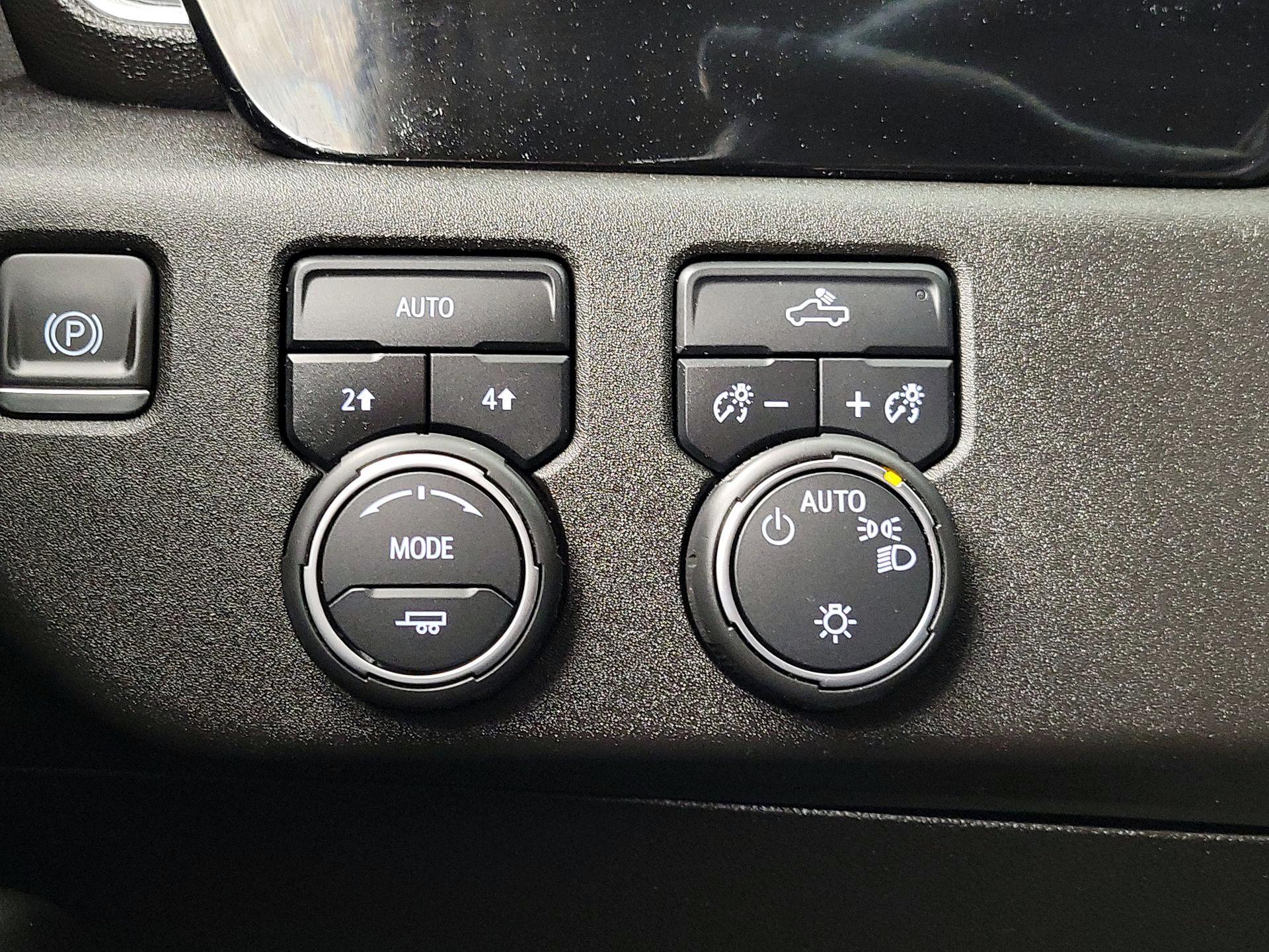 Thumbnail: 2022 Chevrolet Silverado 1500 - 13