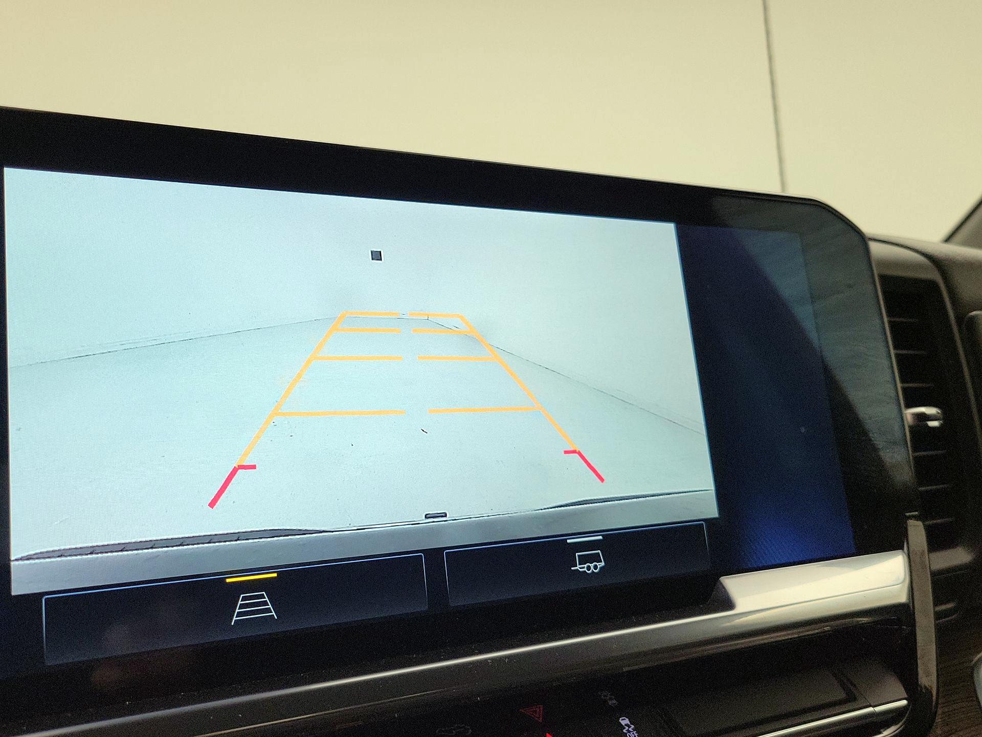 Thumbnail: 2022 Chevrolet Silverado 1500 - 14