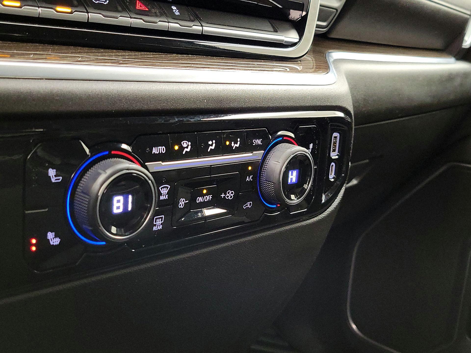 Thumbnail: 2022 Chevrolet Silverado 1500 - 16