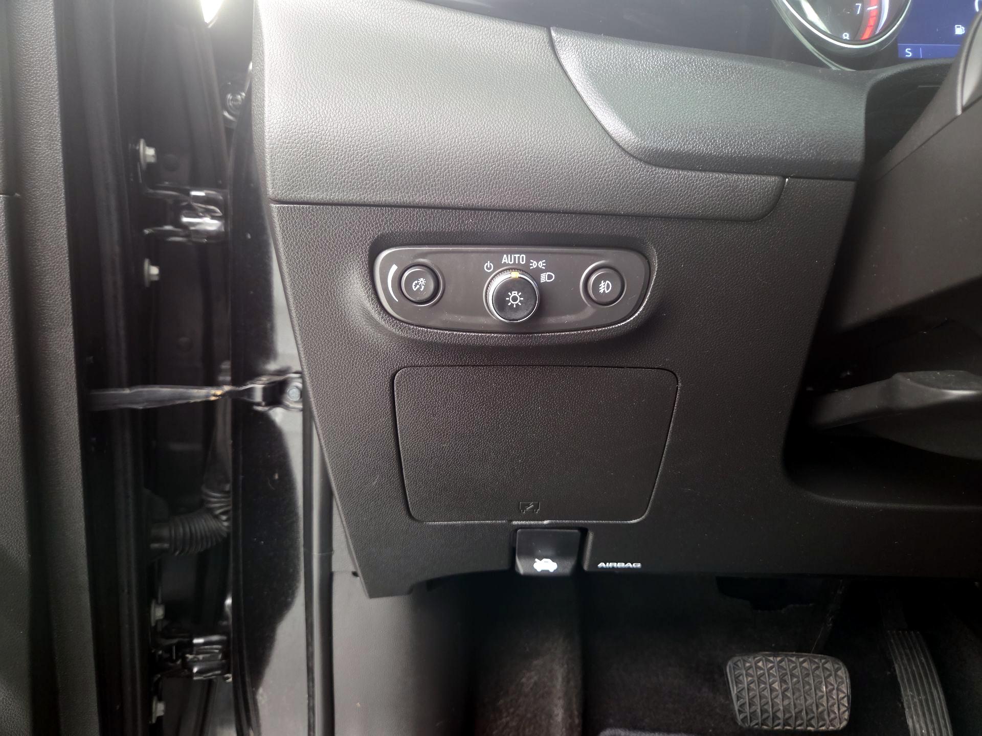 Thumbnail: 2022 Buick Encore GX - 13