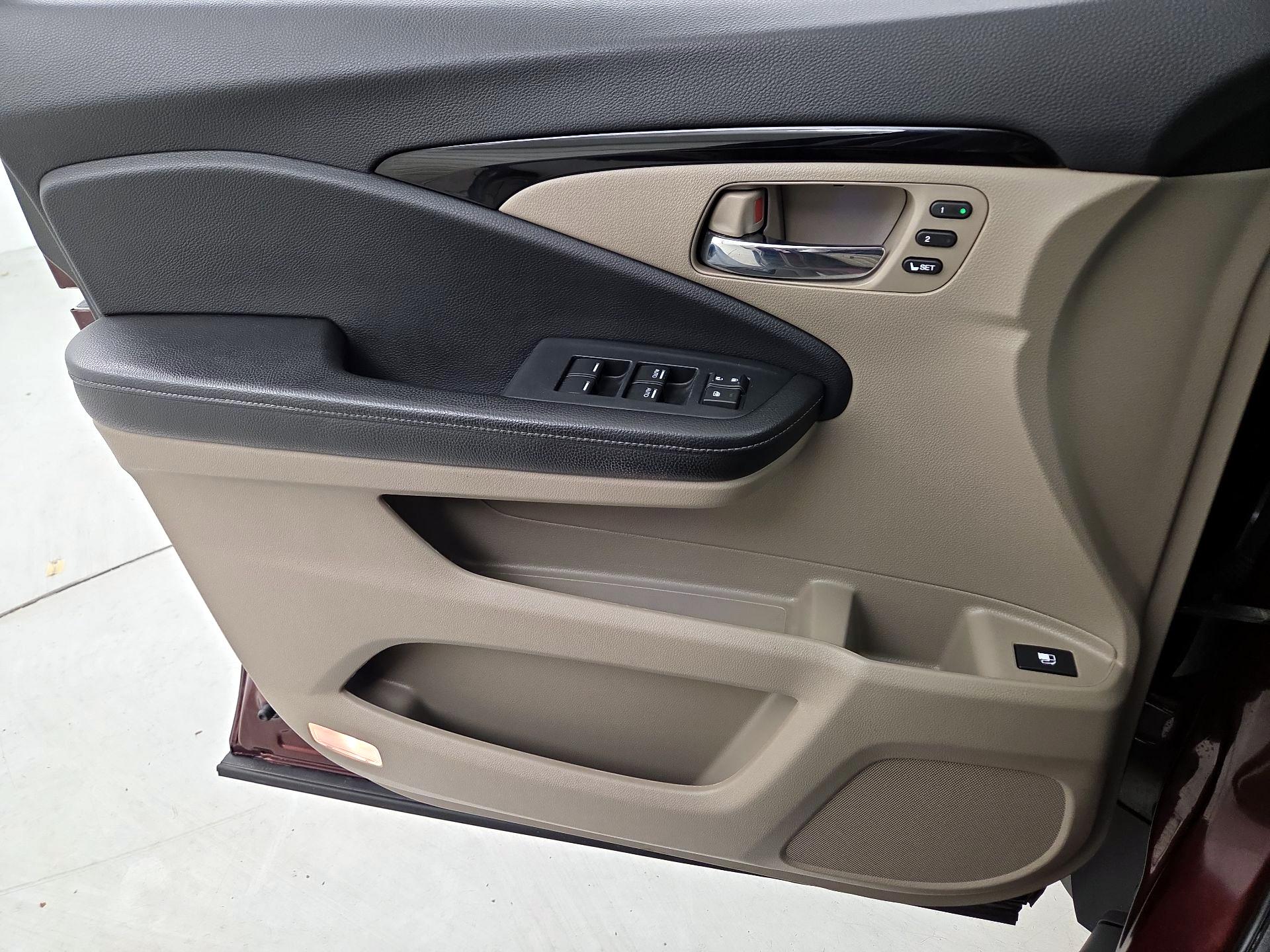 Thumbnail: 2020 Honda Ridgeline - 12