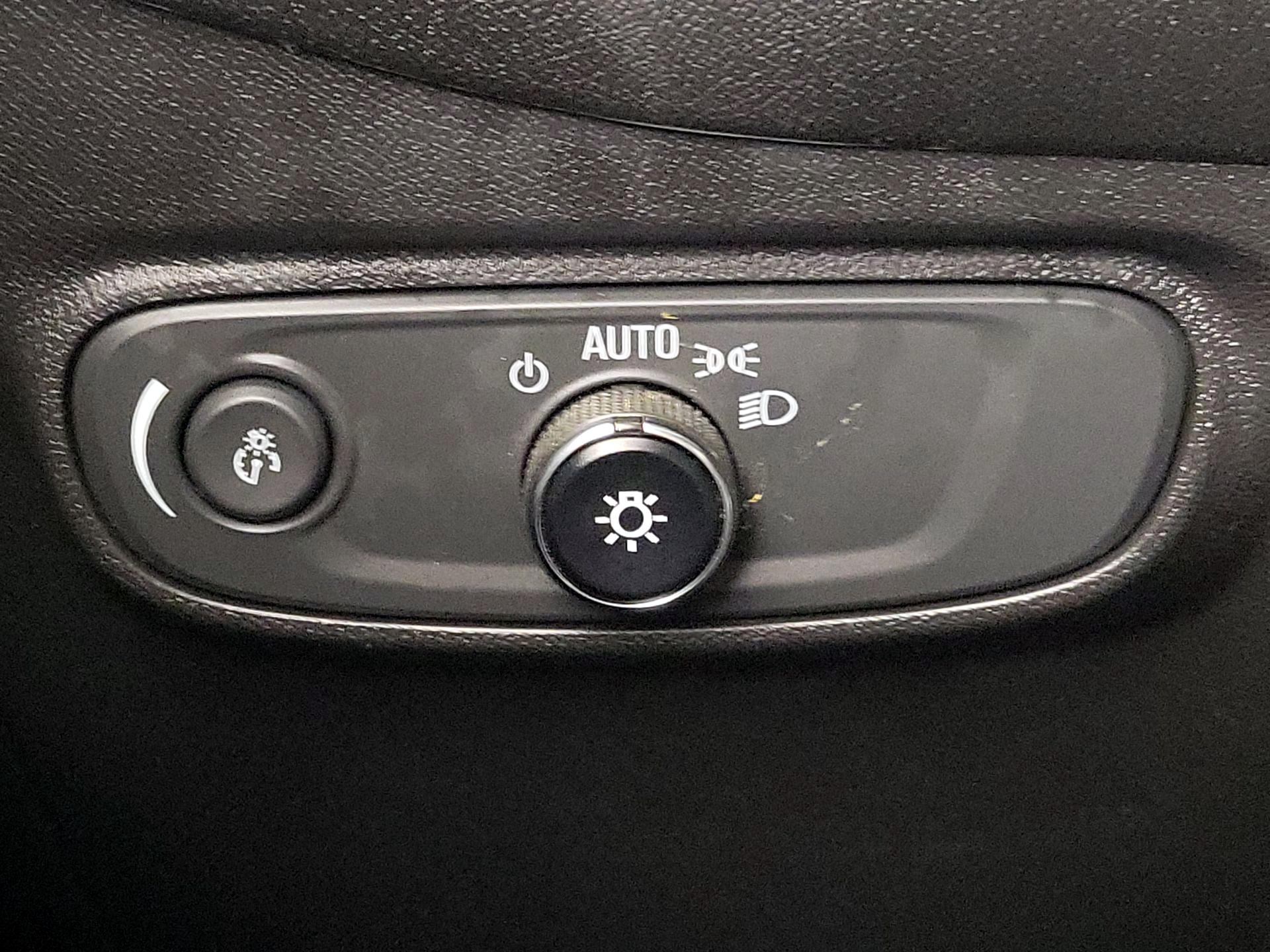 Thumbnail: 2023 Chevrolet Equinox - 13