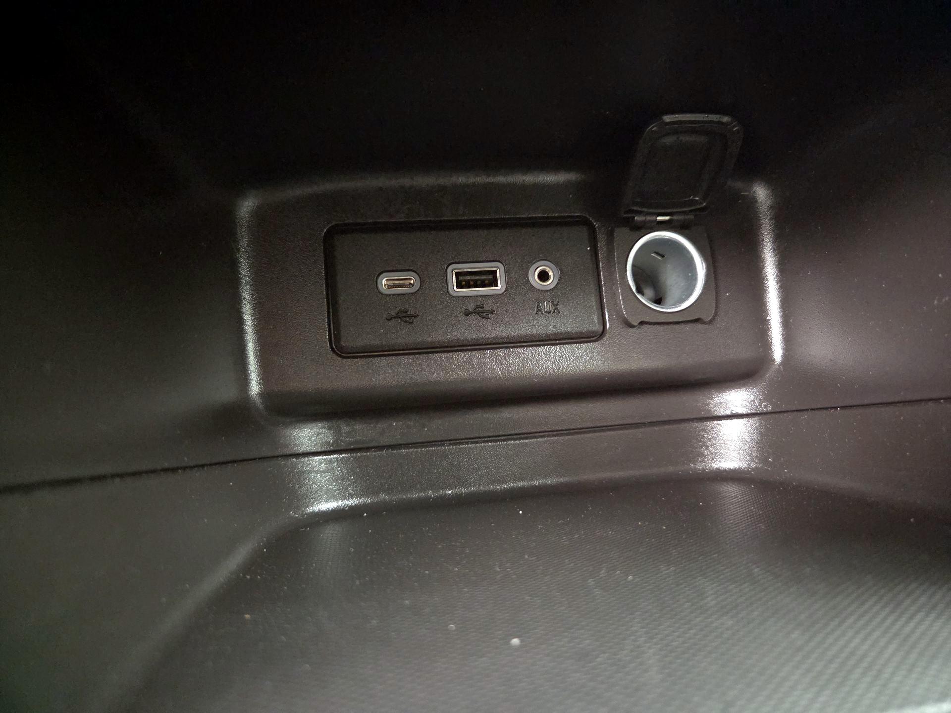 Thumbnail: 2024 Chevrolet Equinox - 18