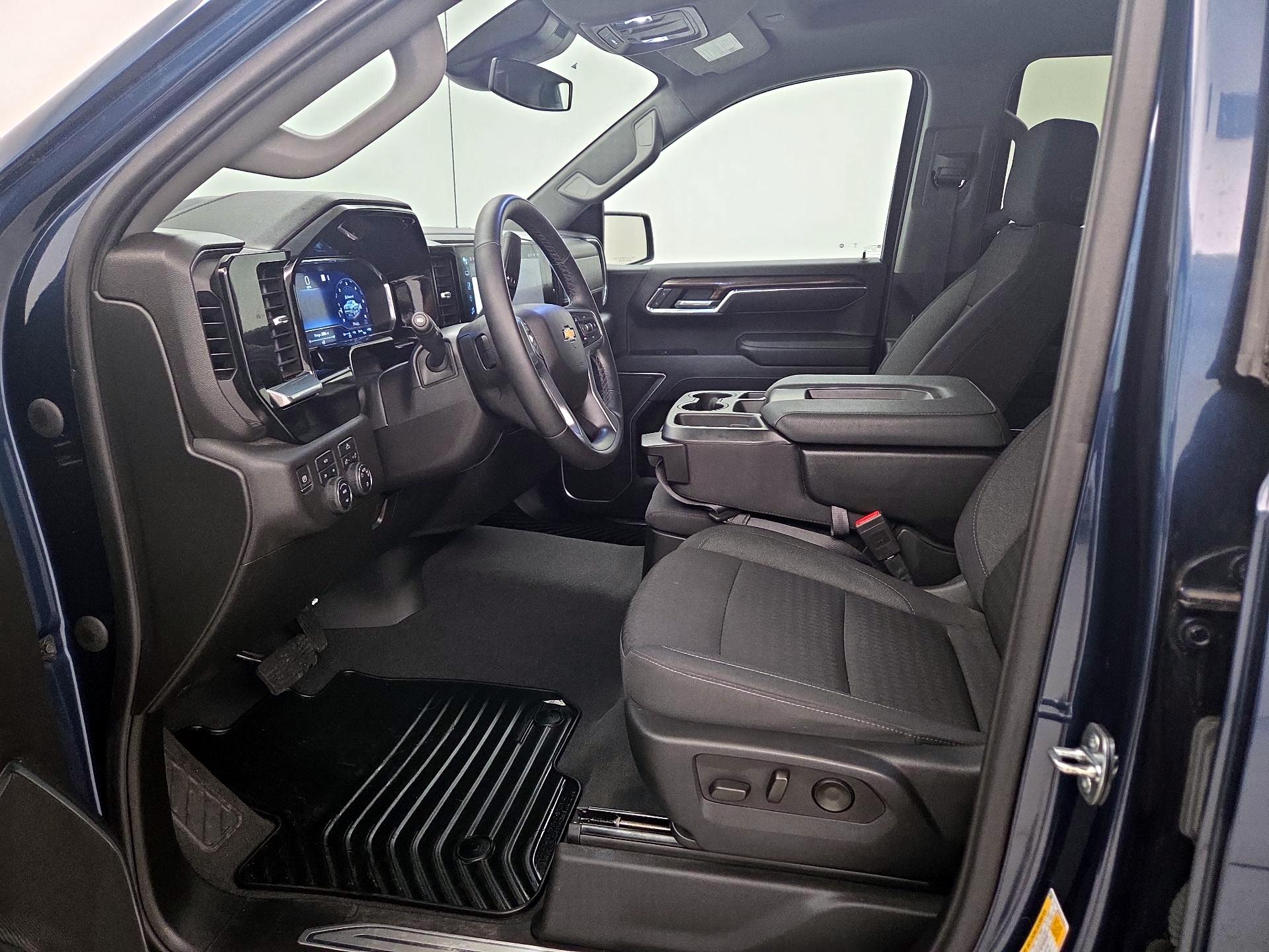 Thumbnail: 2023 Chevrolet Silverado 1500 - 11