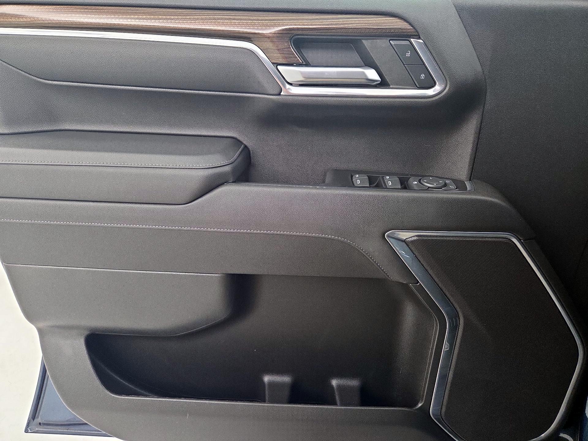 Thumbnail: 2023 Chevrolet Silverado 1500 - 12