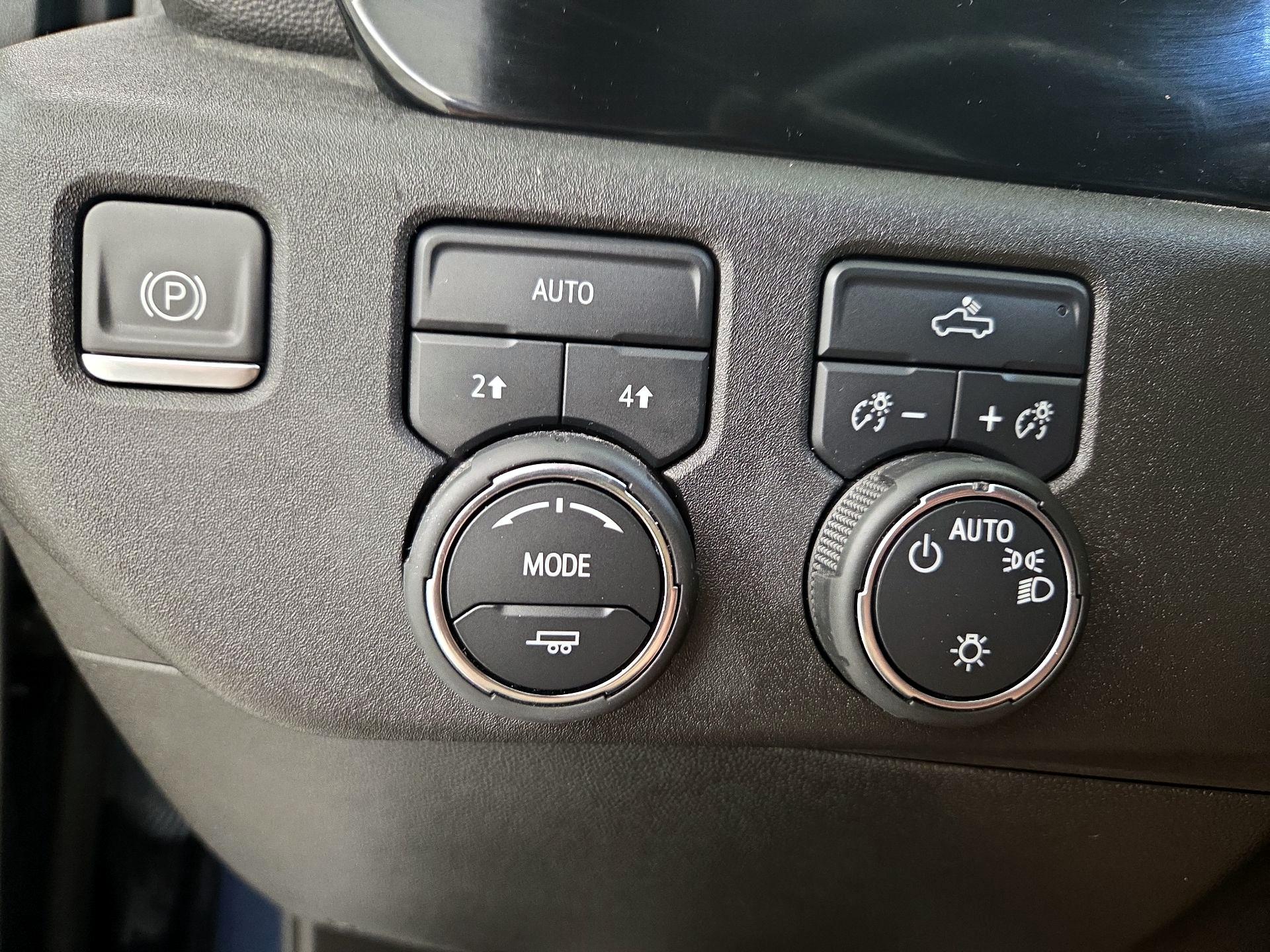 Thumbnail: 2023 Chevrolet Silverado 1500 - 13