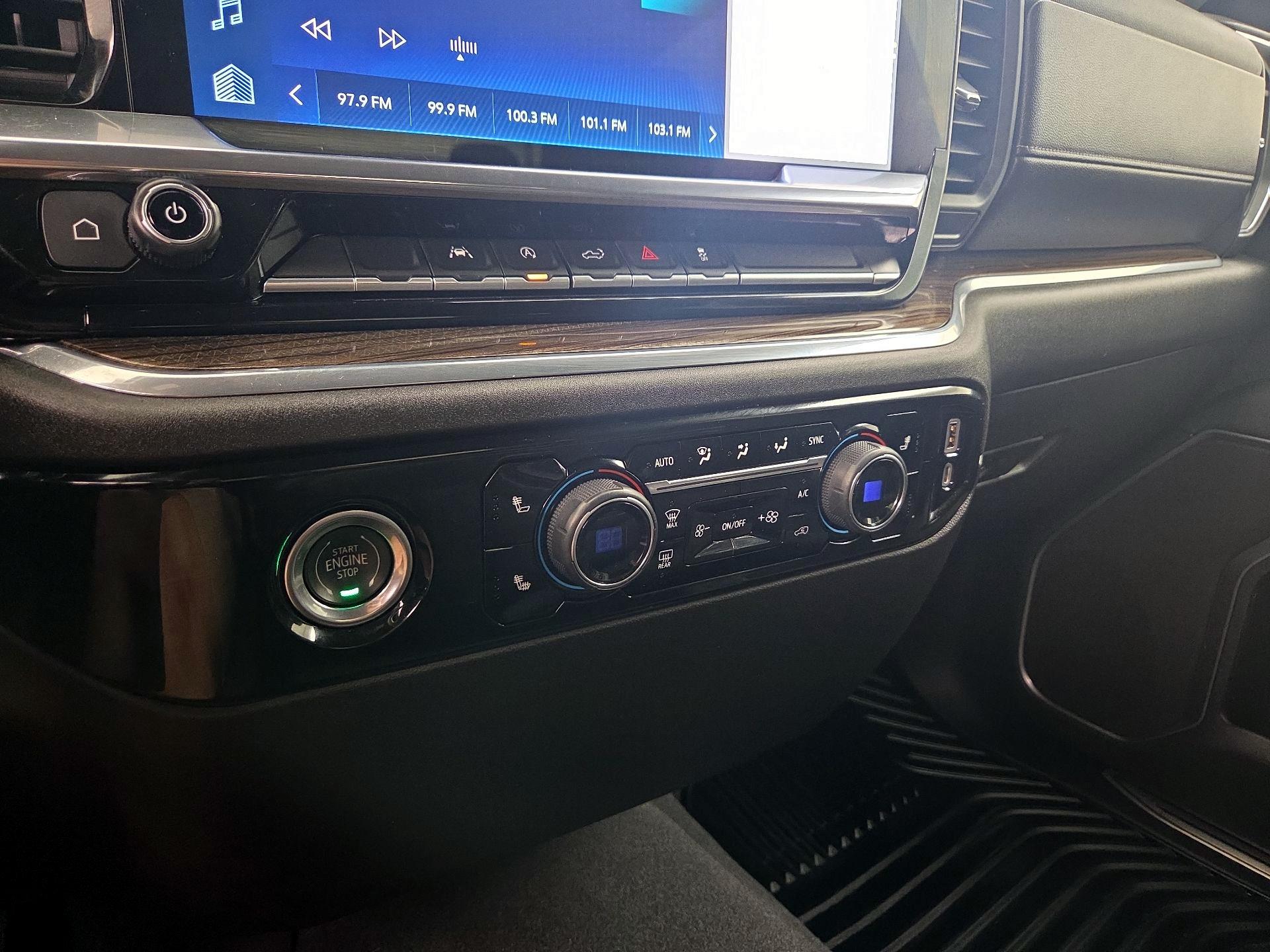 Thumbnail: 2023 Chevrolet Silverado 1500 - 17