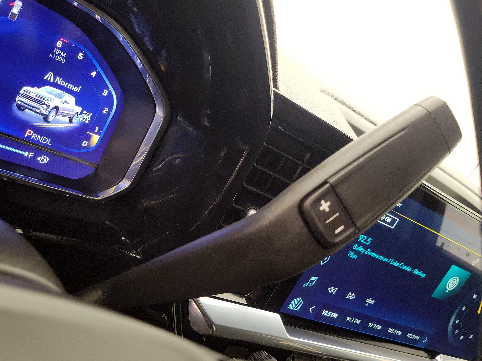 Thumbnail: 2023 Chevrolet Silverado 1500 - 17