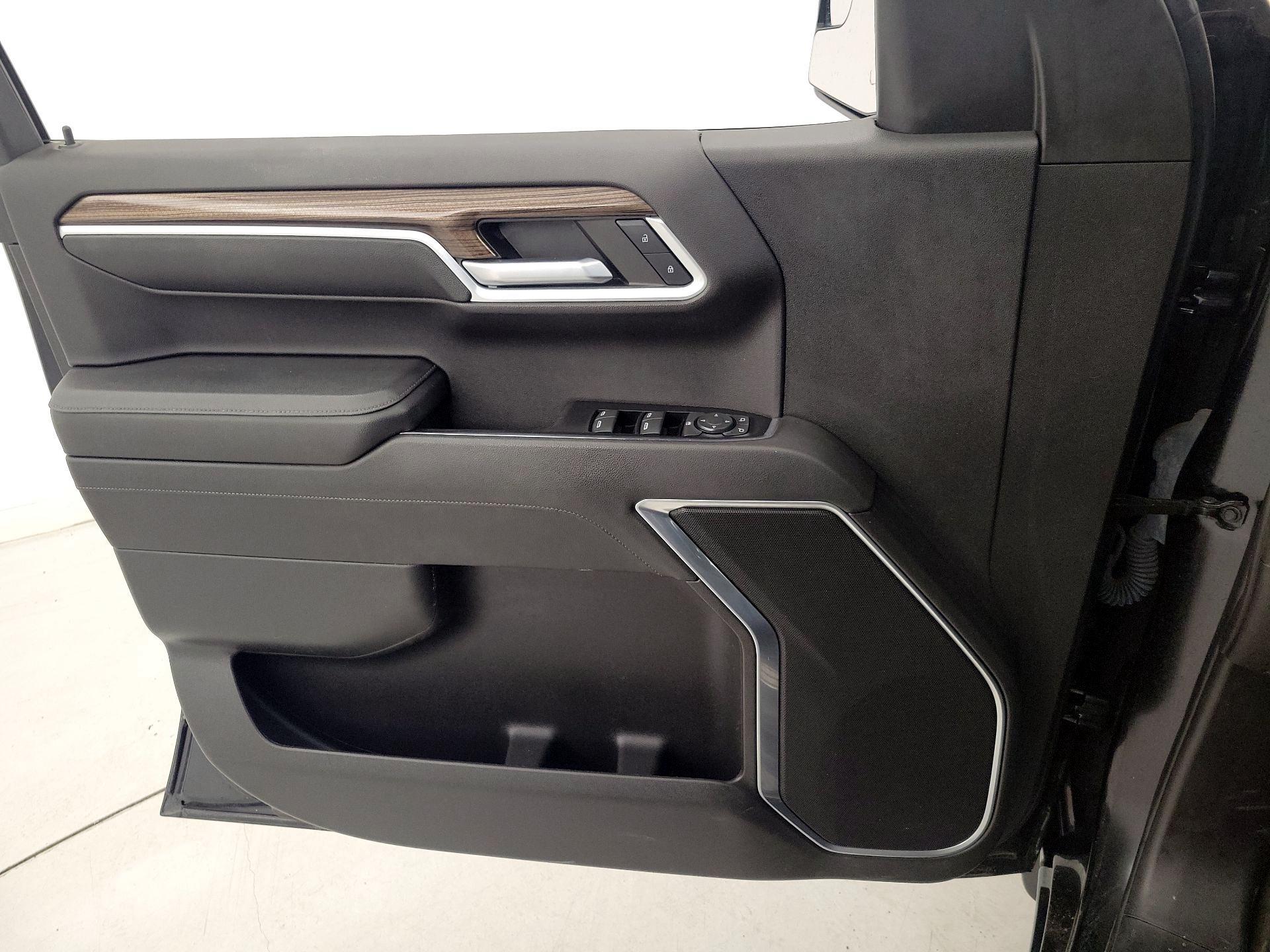 Thumbnail: 2022 Chevrolet Silverado 1500 - 12