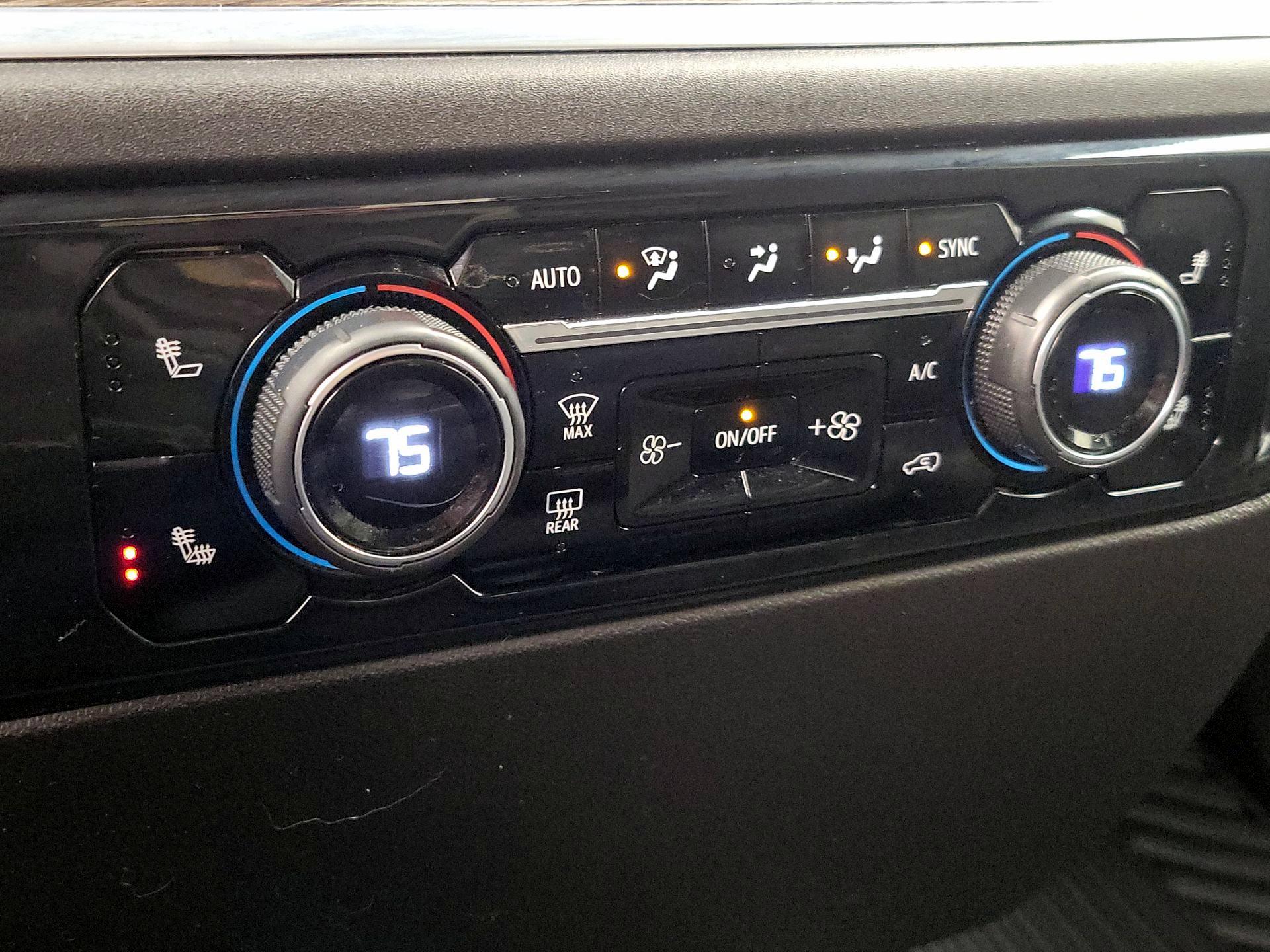 Thumbnail: 2022 Chevrolet Silverado 1500 - 16