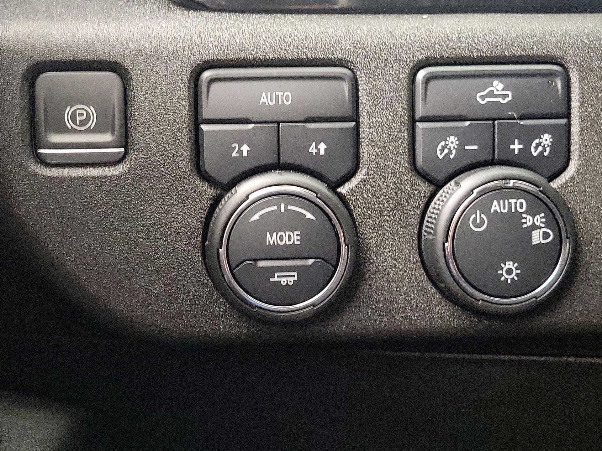 Thumbnail: 2023 Chevrolet Silverado 1500 - 13