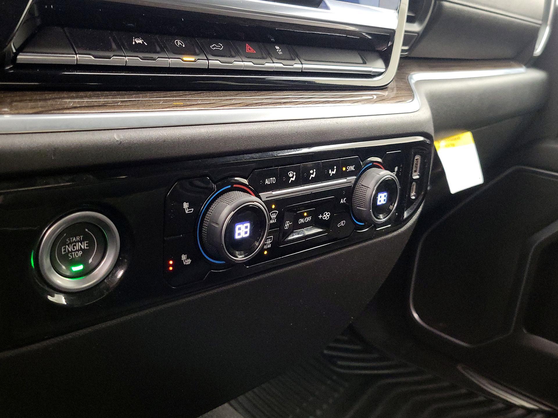 Thumbnail: 2022 Chevrolet Silverado 1500 - 16