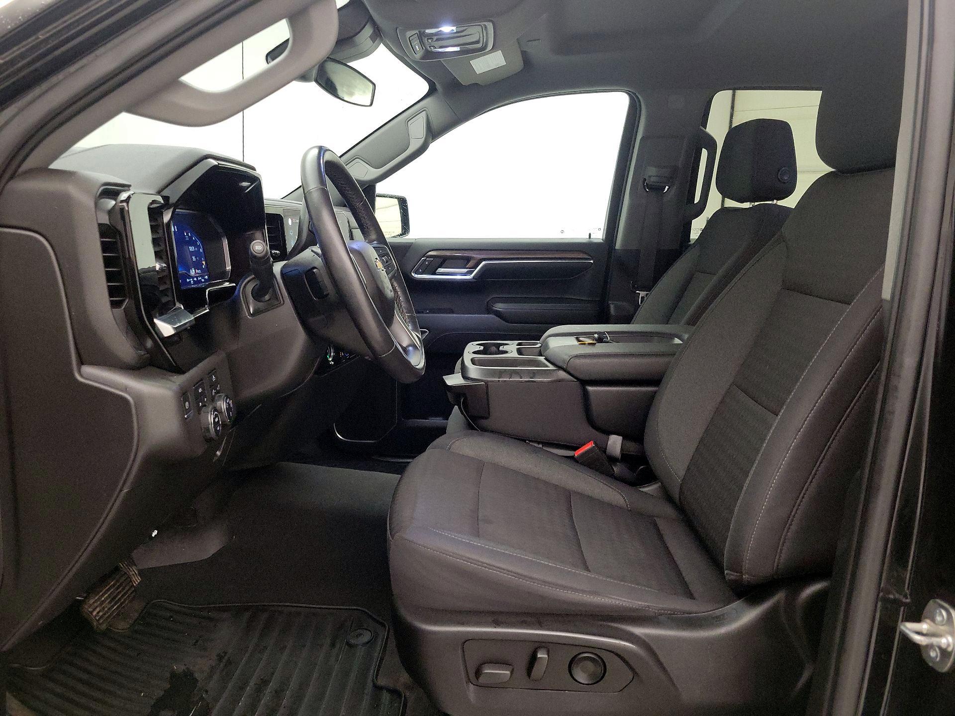 Thumbnail: 2022 Chevrolet Silverado 1500 - 11