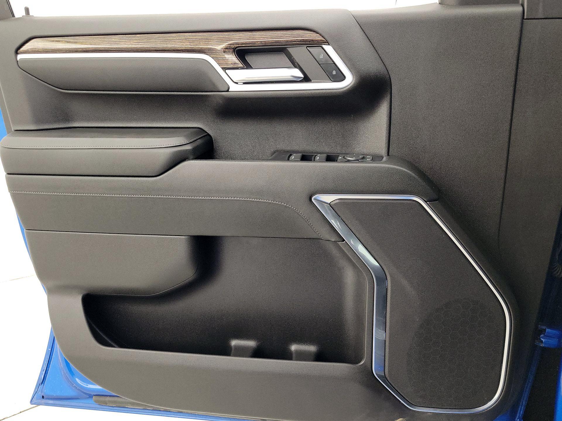 Thumbnail: 2023 GMC Sierra 1500 - 12