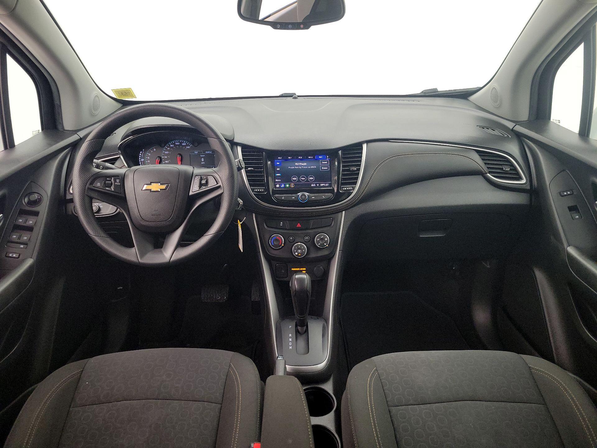 Thumbnail: 2022 Chevrolet Trax - 9