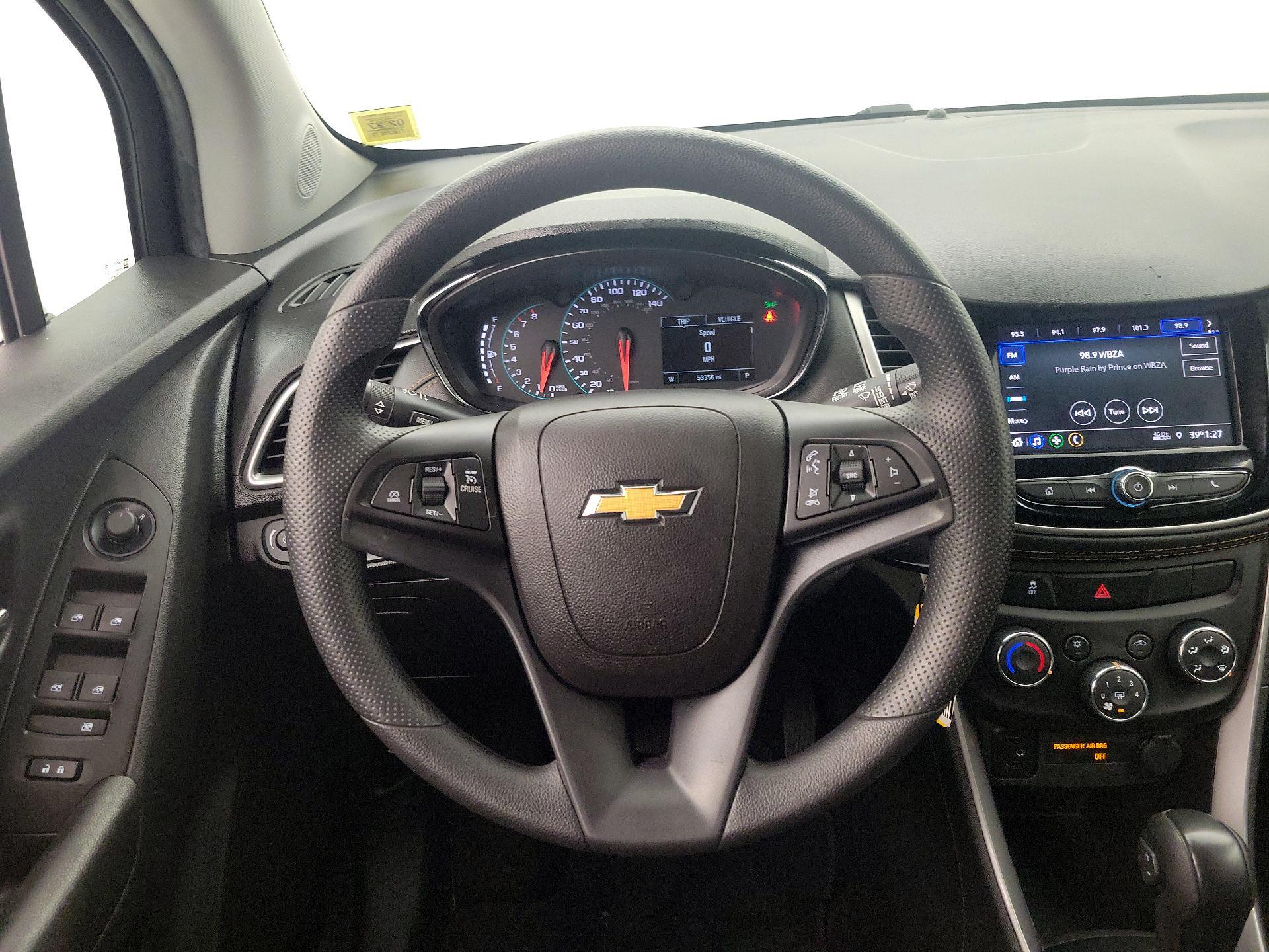 Thumbnail: 2022 Chevrolet Trax - 10