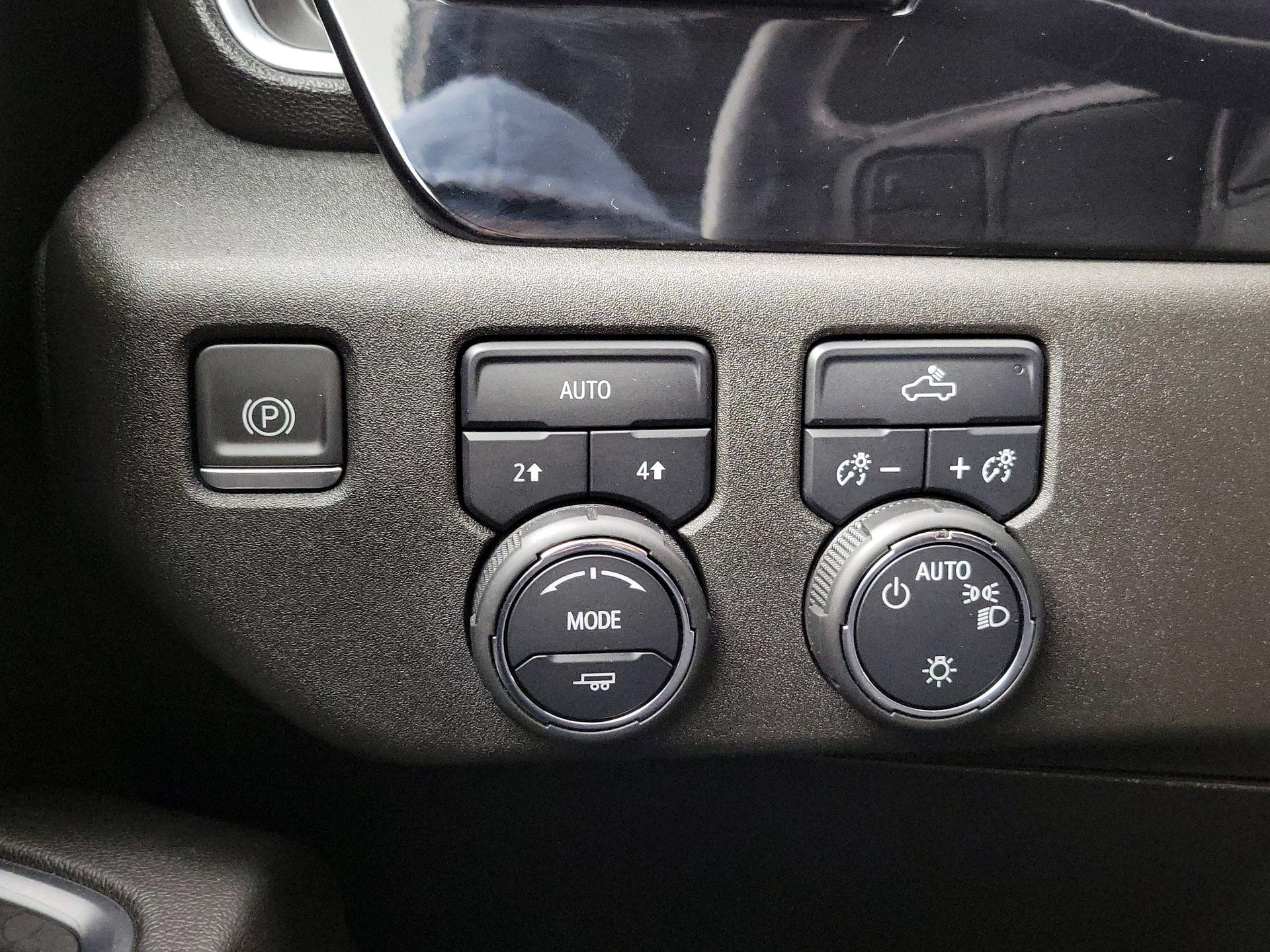 Thumbnail: 2022 Chevrolet Silverado 1500 - 13