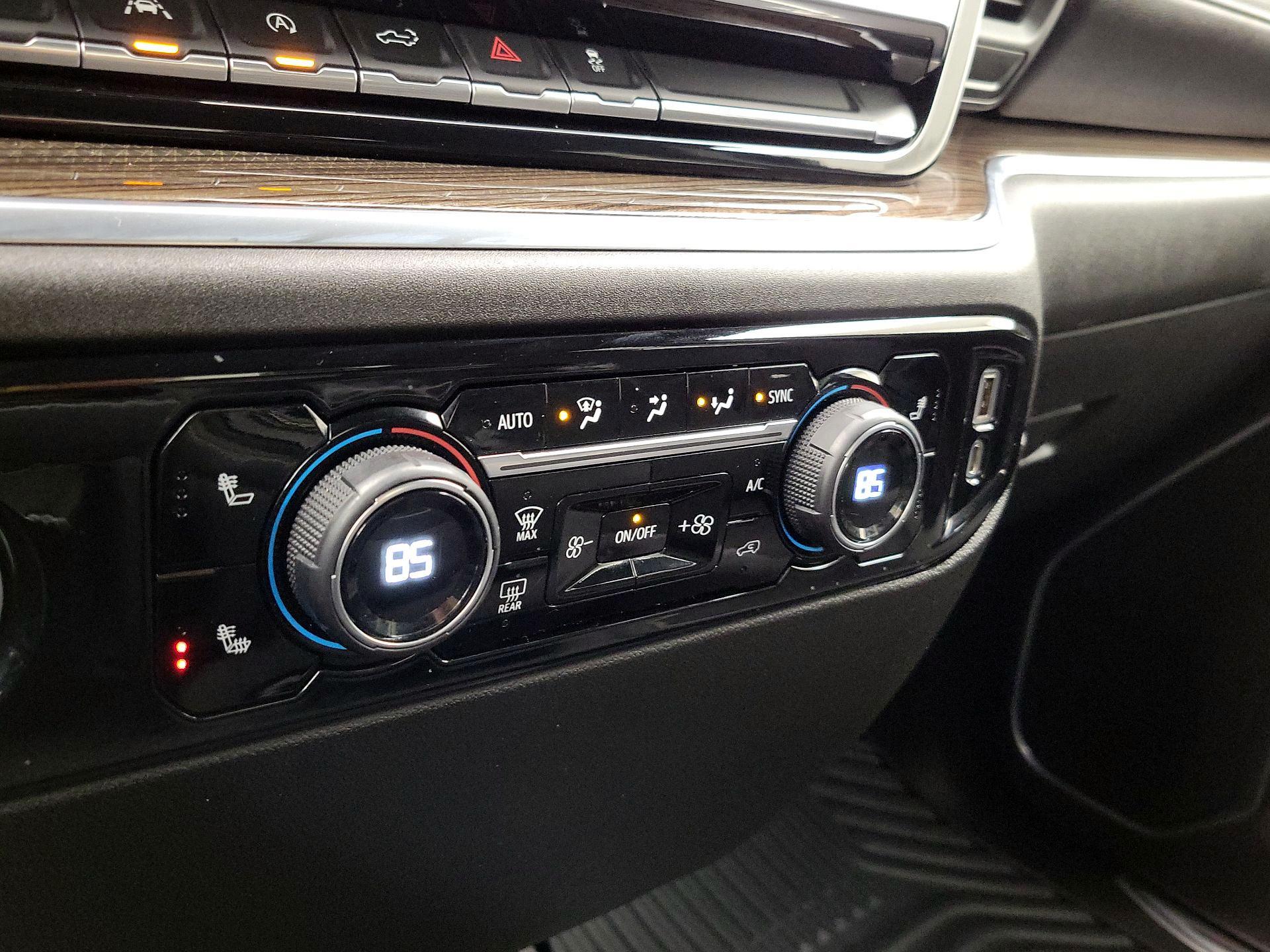 Thumbnail: 2022 Chevrolet Silverado 1500 - 16