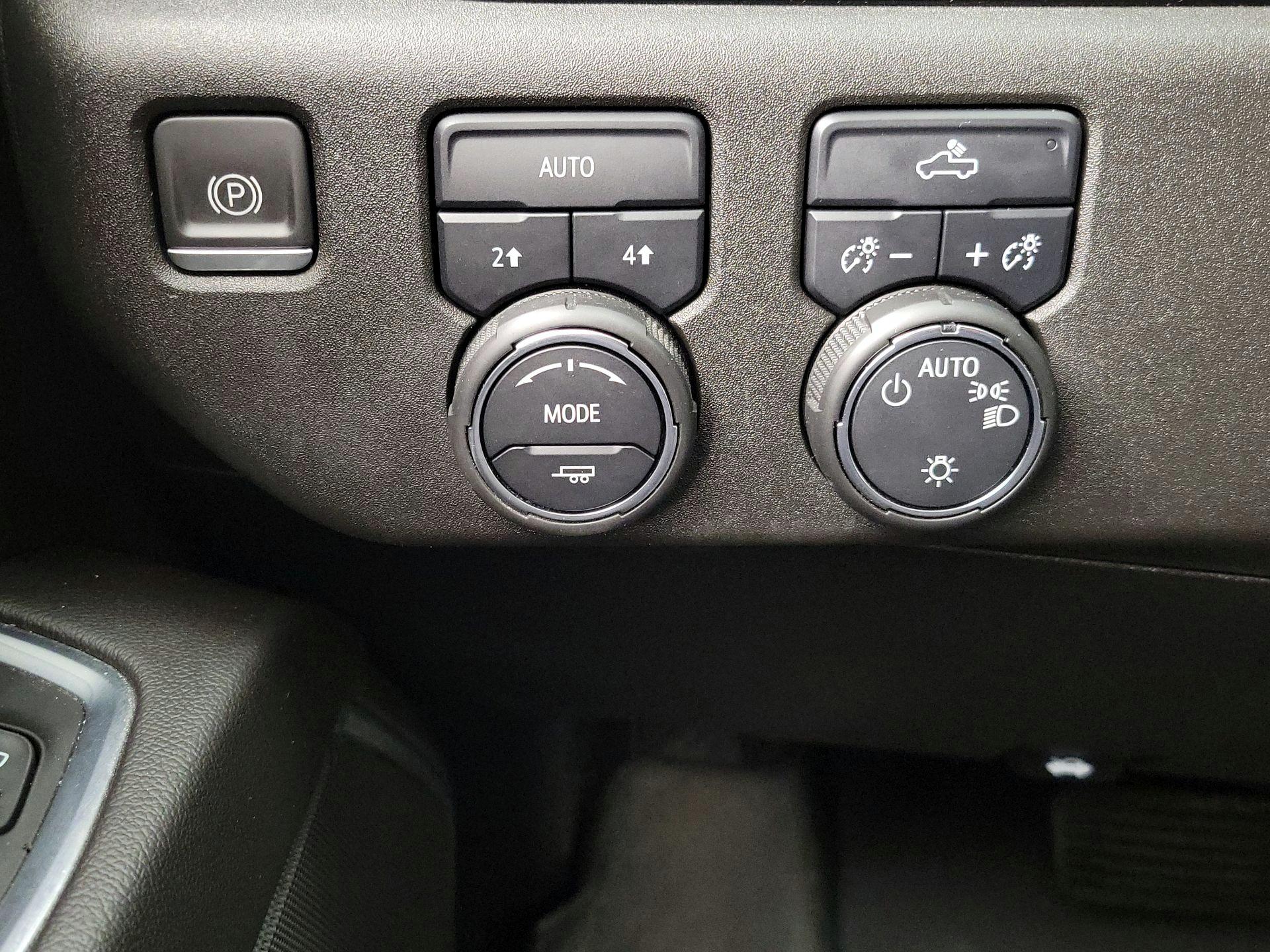 Thumbnail: 2022 Chevrolet Silverado 1500 - 13