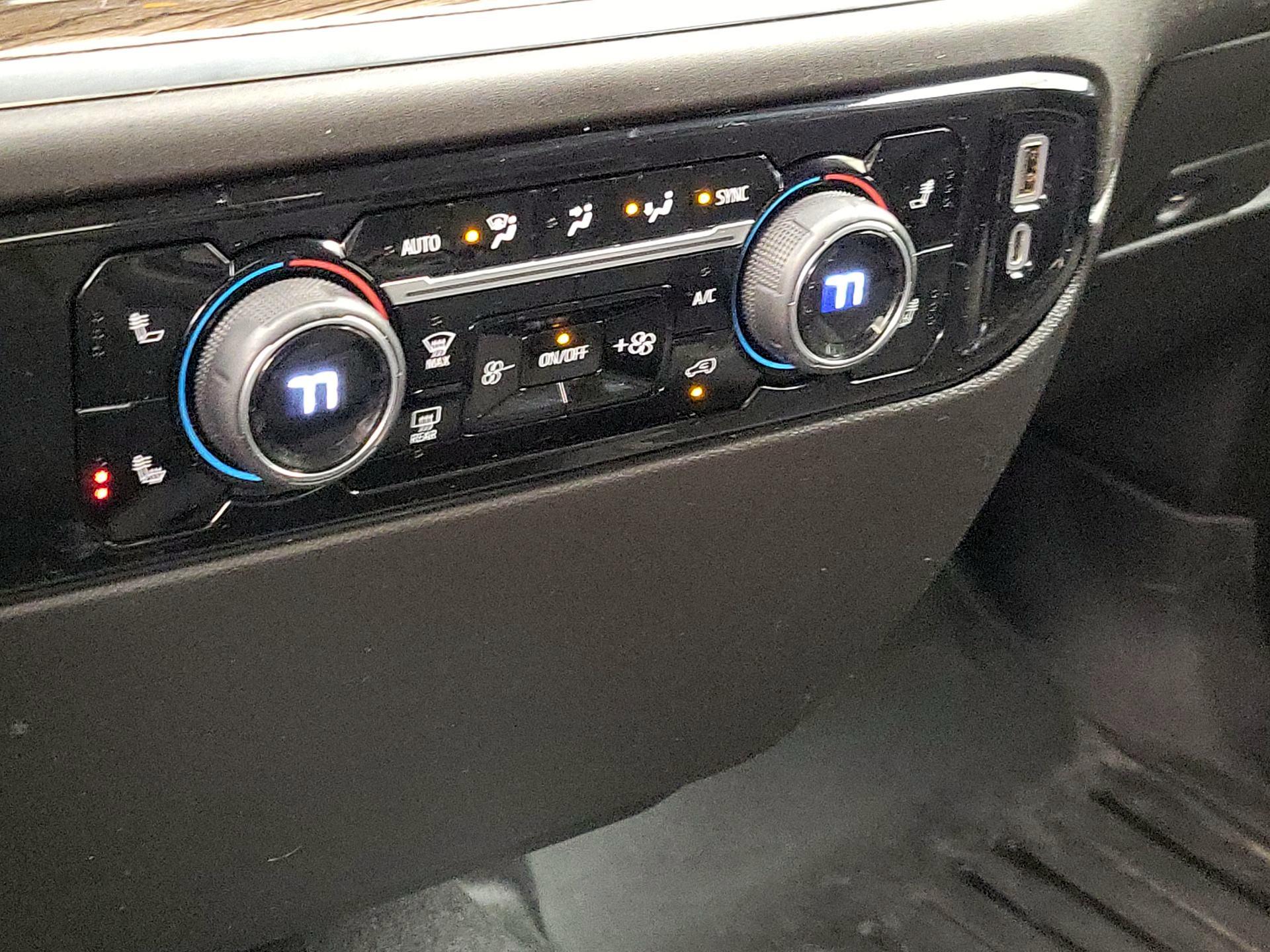 Thumbnail: 2022 Chevrolet Silverado 1500 - 17