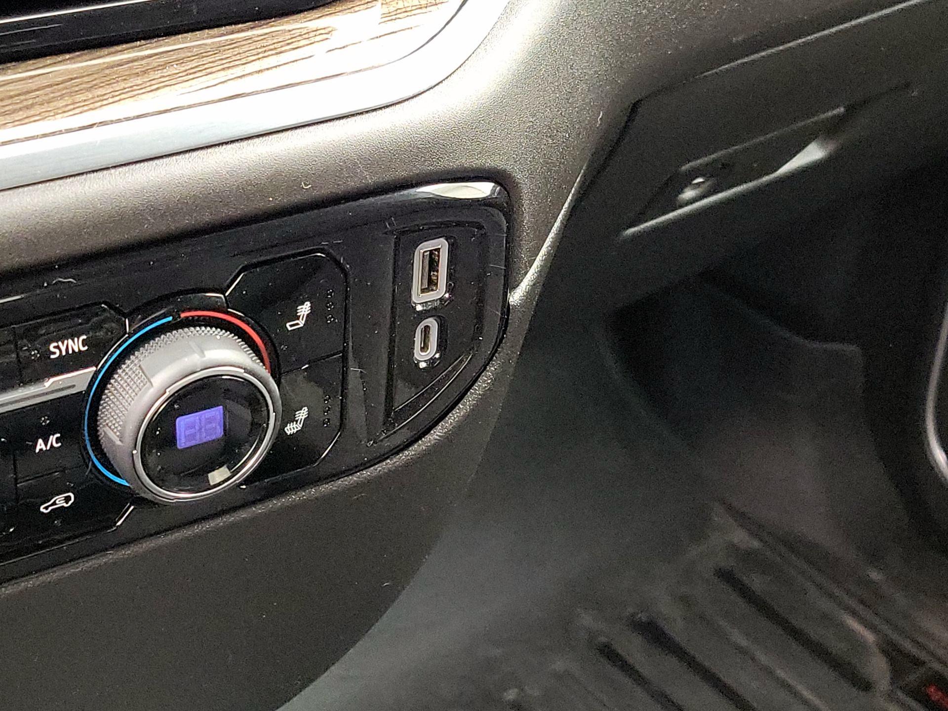 Thumbnail: 2022 Chevrolet Silverado 1500 - 19