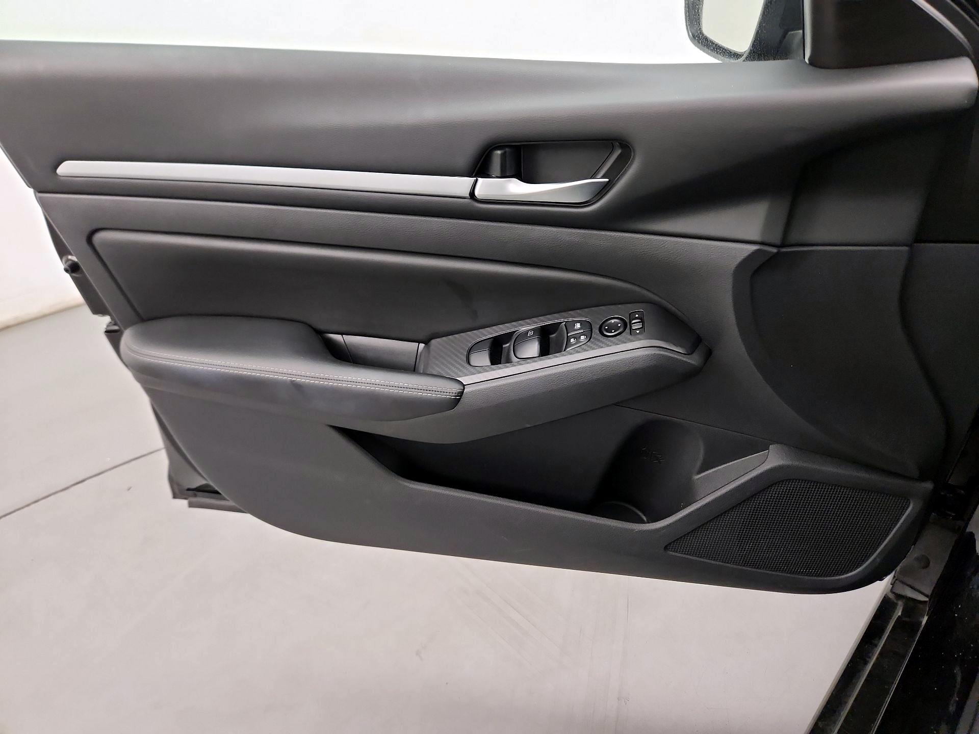 Thumbnail: 2022 Nissan Altima - 12