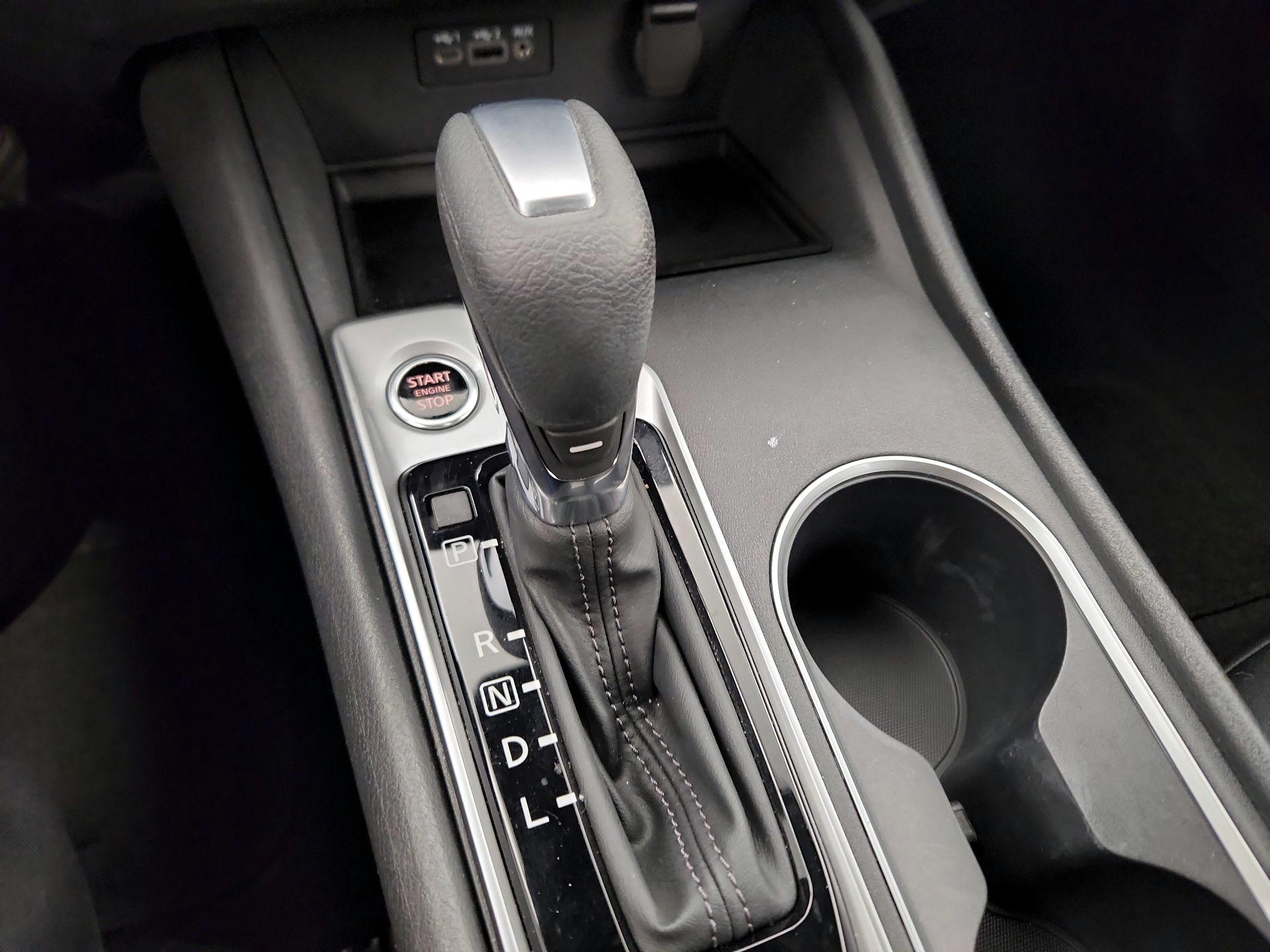 Thumbnail: 2022 Nissan Altima - 17