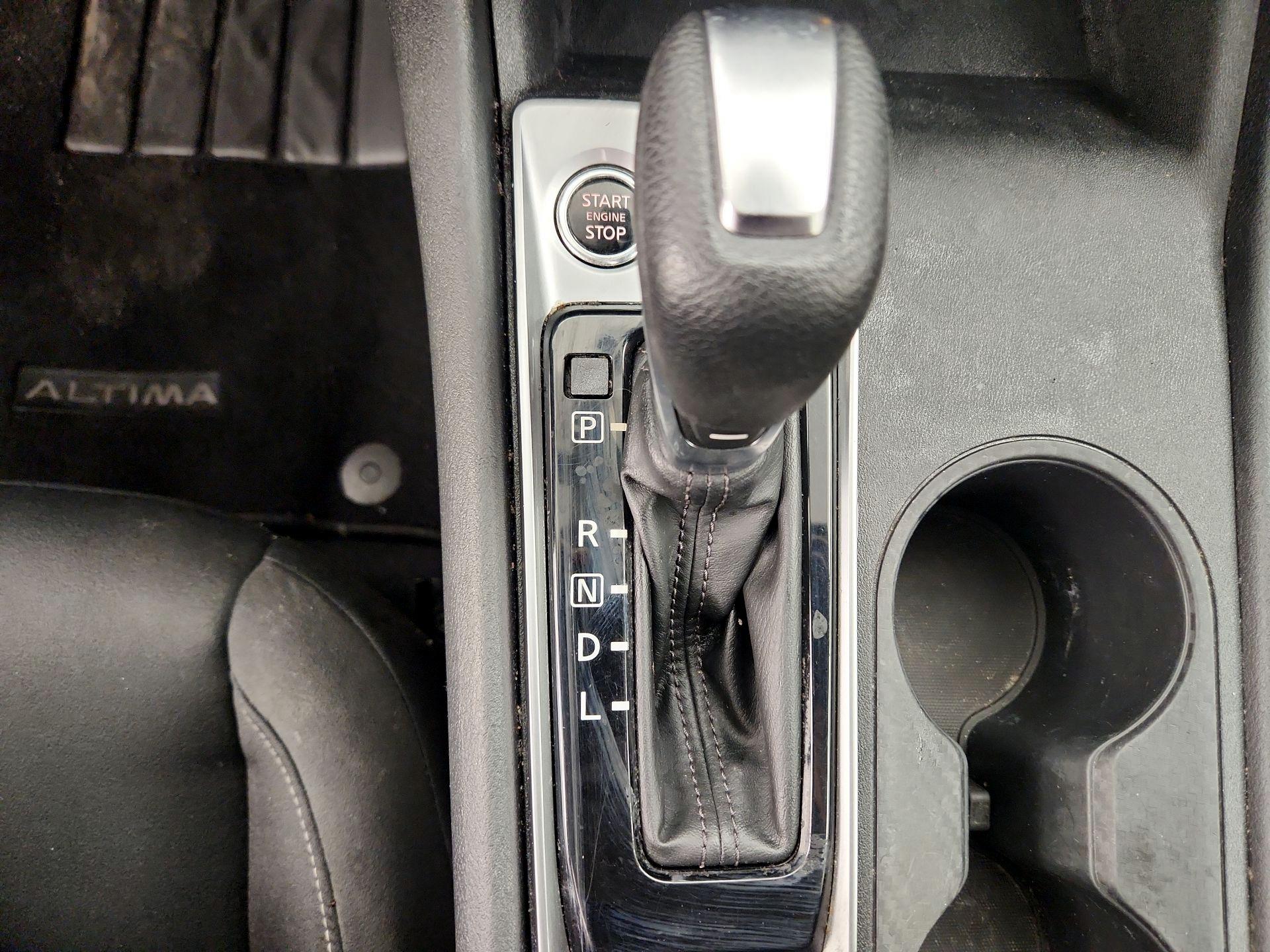 Thumbnail: 2023 Nissan Altima - 17