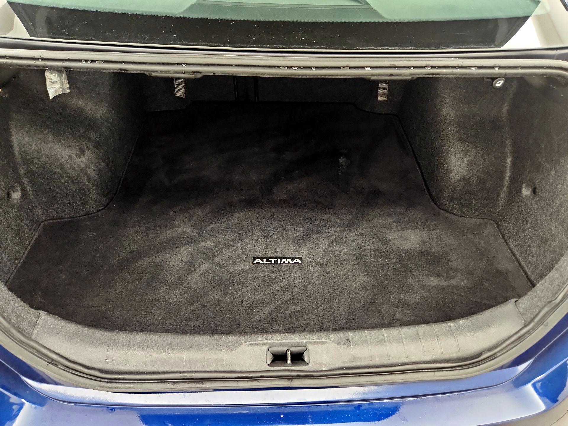 Thumbnail: 2023 Nissan Altima - 20