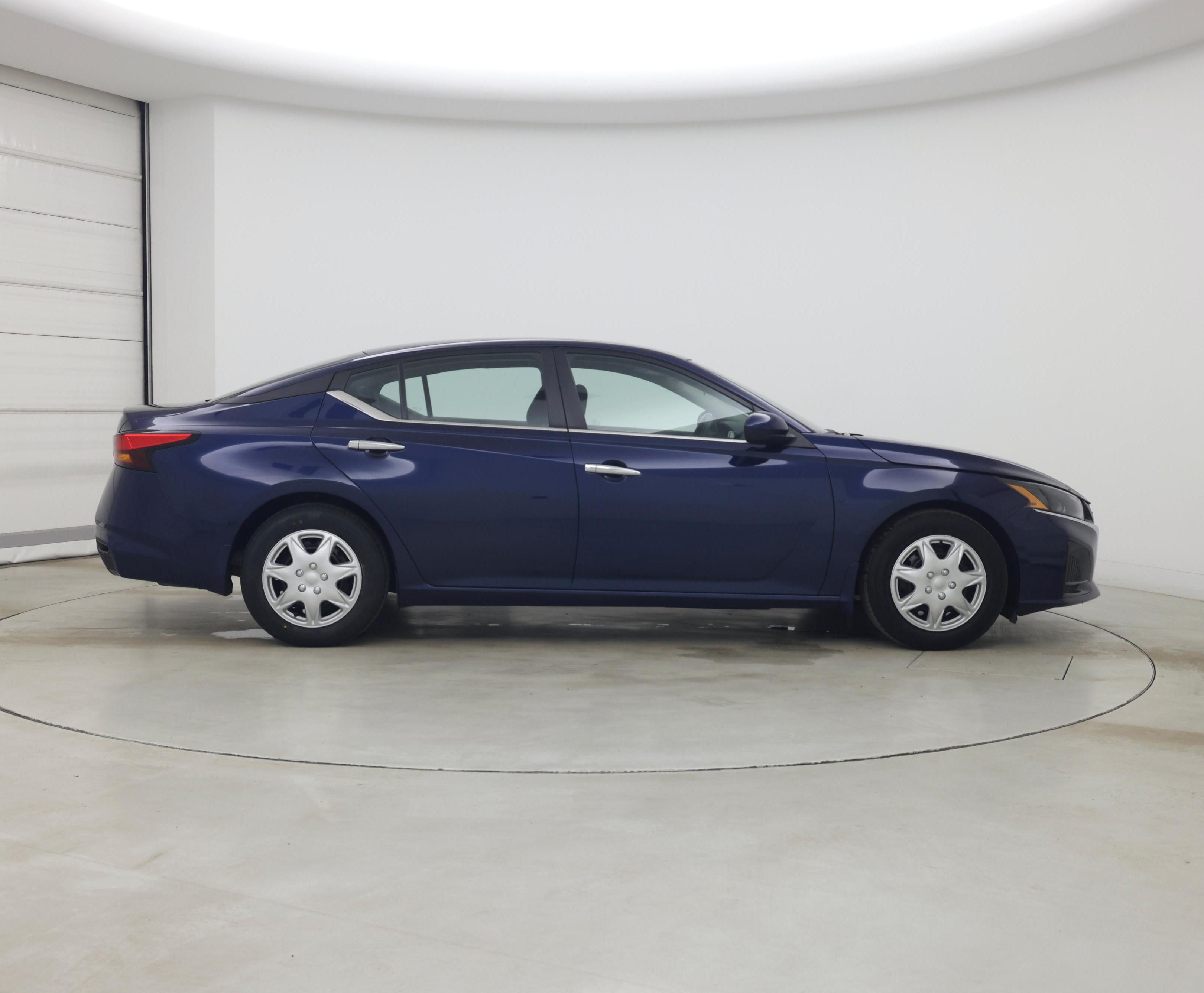 Thumbnail: 2023 Nissan Altima - 7