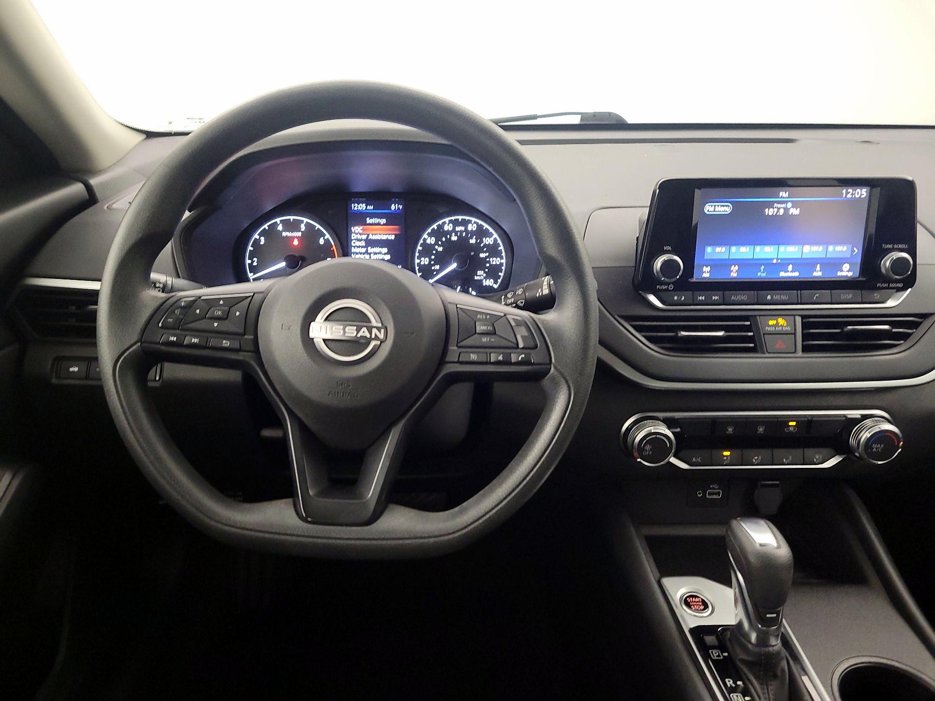 Thumbnail: 2023 Nissan Altima - 10