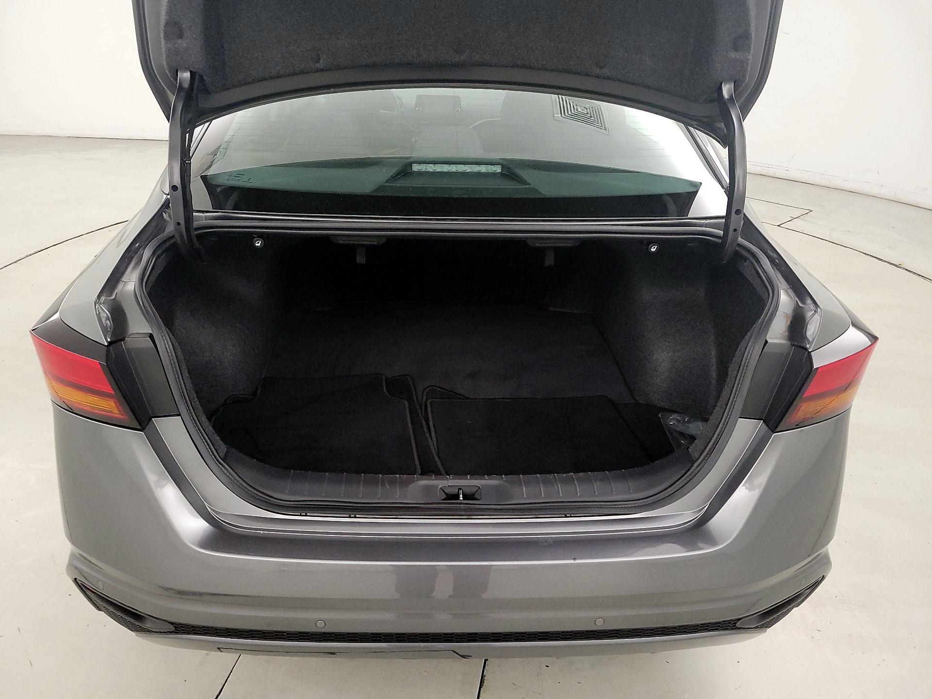 Thumbnail: 2023 Nissan Altima - 20