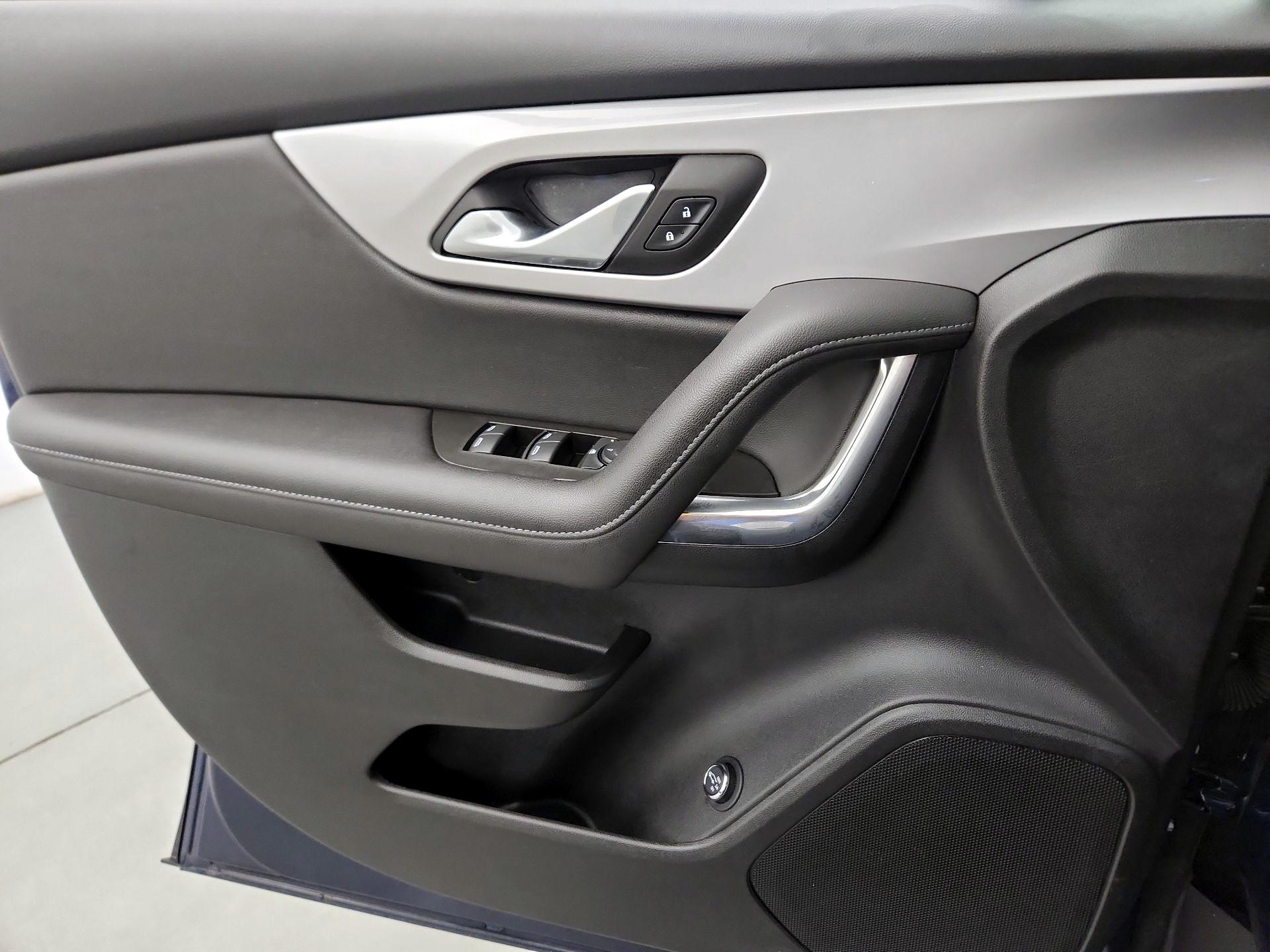 Thumbnail: 2022 Chevrolet Blazer - 12