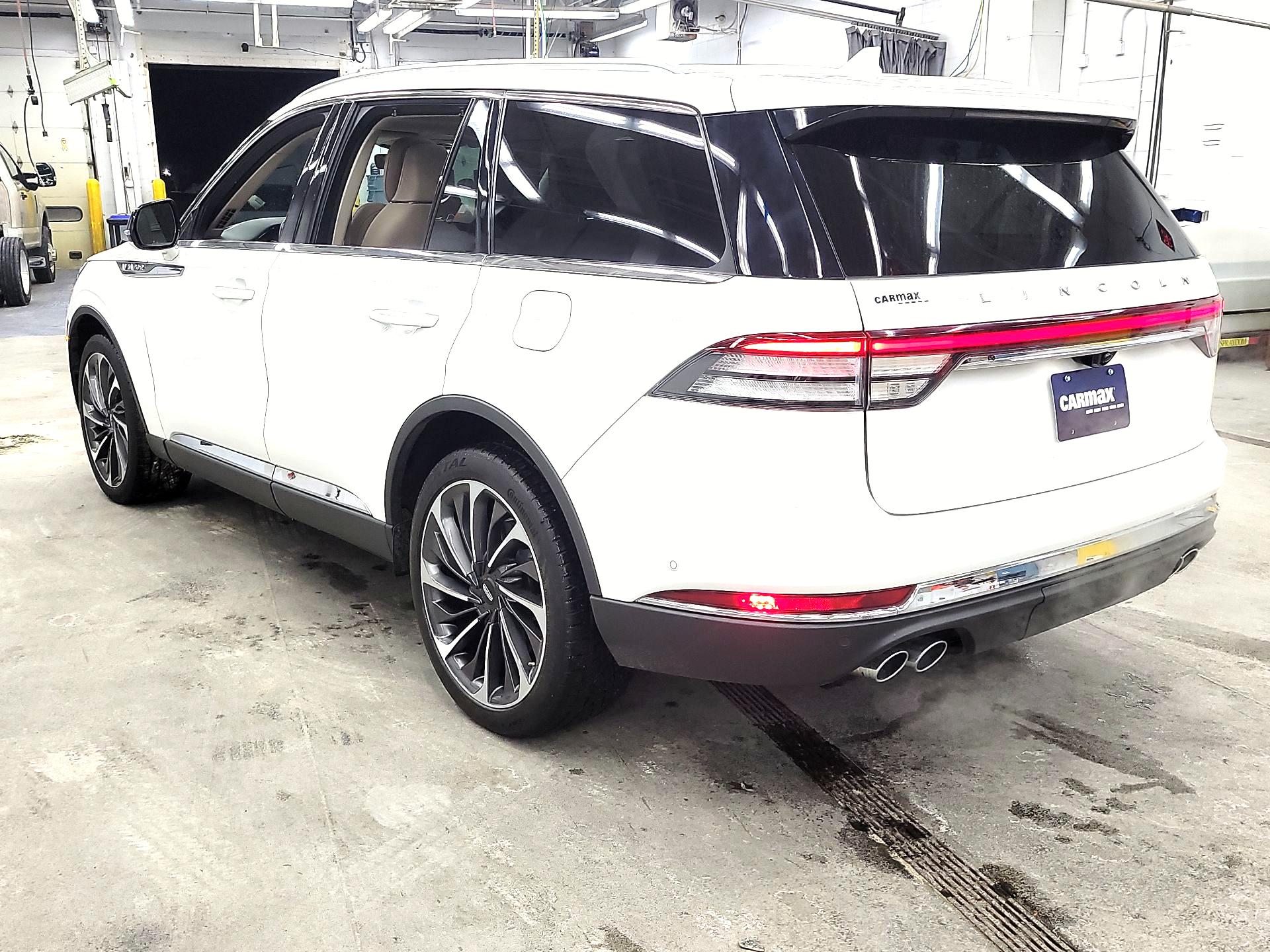 Thumbnail: 2020 Lincoln Aviator - 7