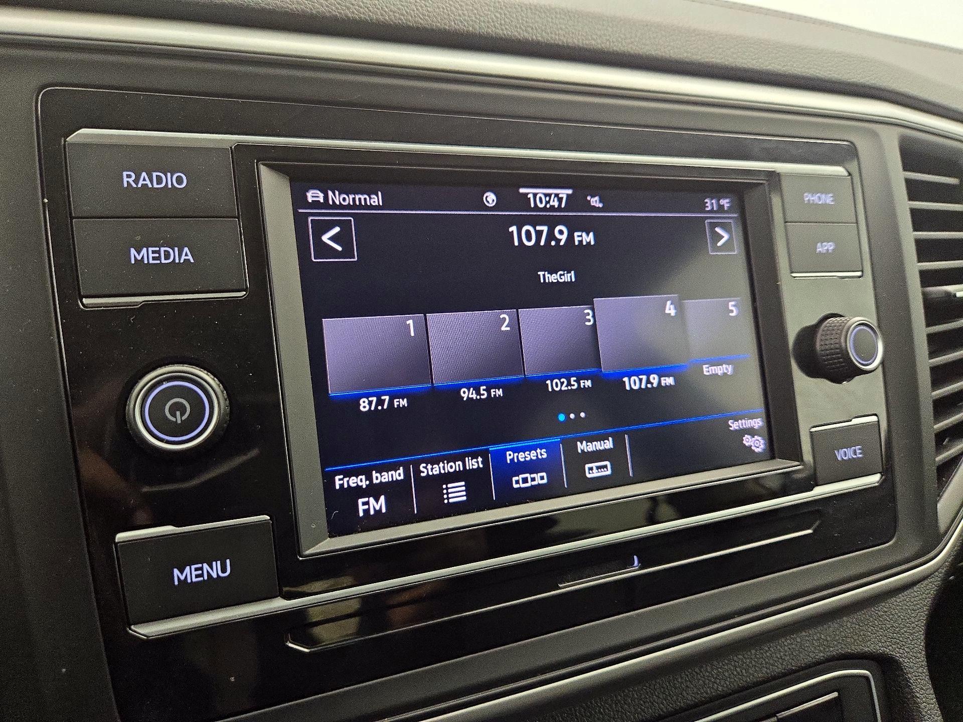 Thumbnail: 2023 Volkswagen Atlas - 15