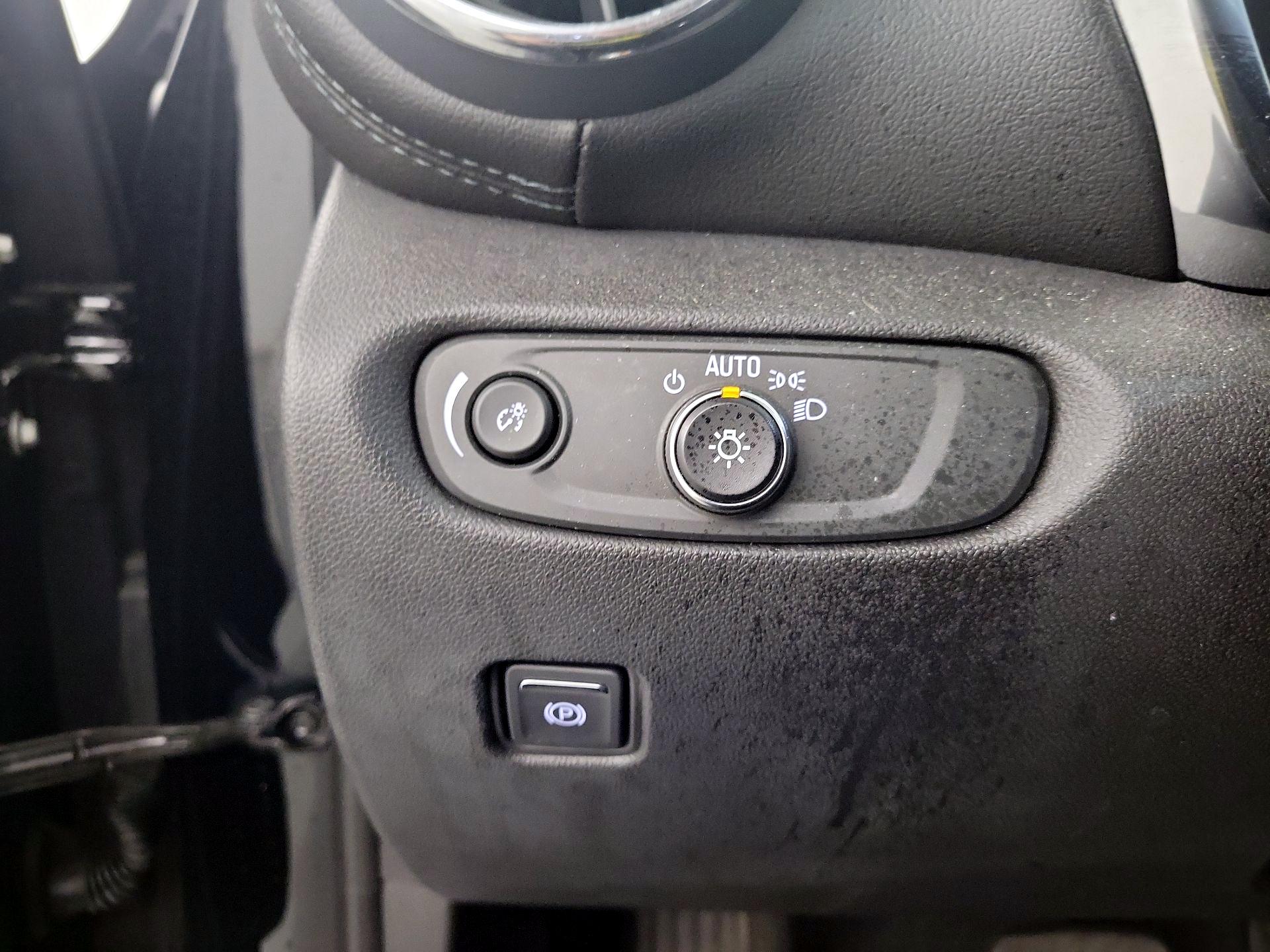 Thumbnail: 2022 Chevrolet Blazer - 13