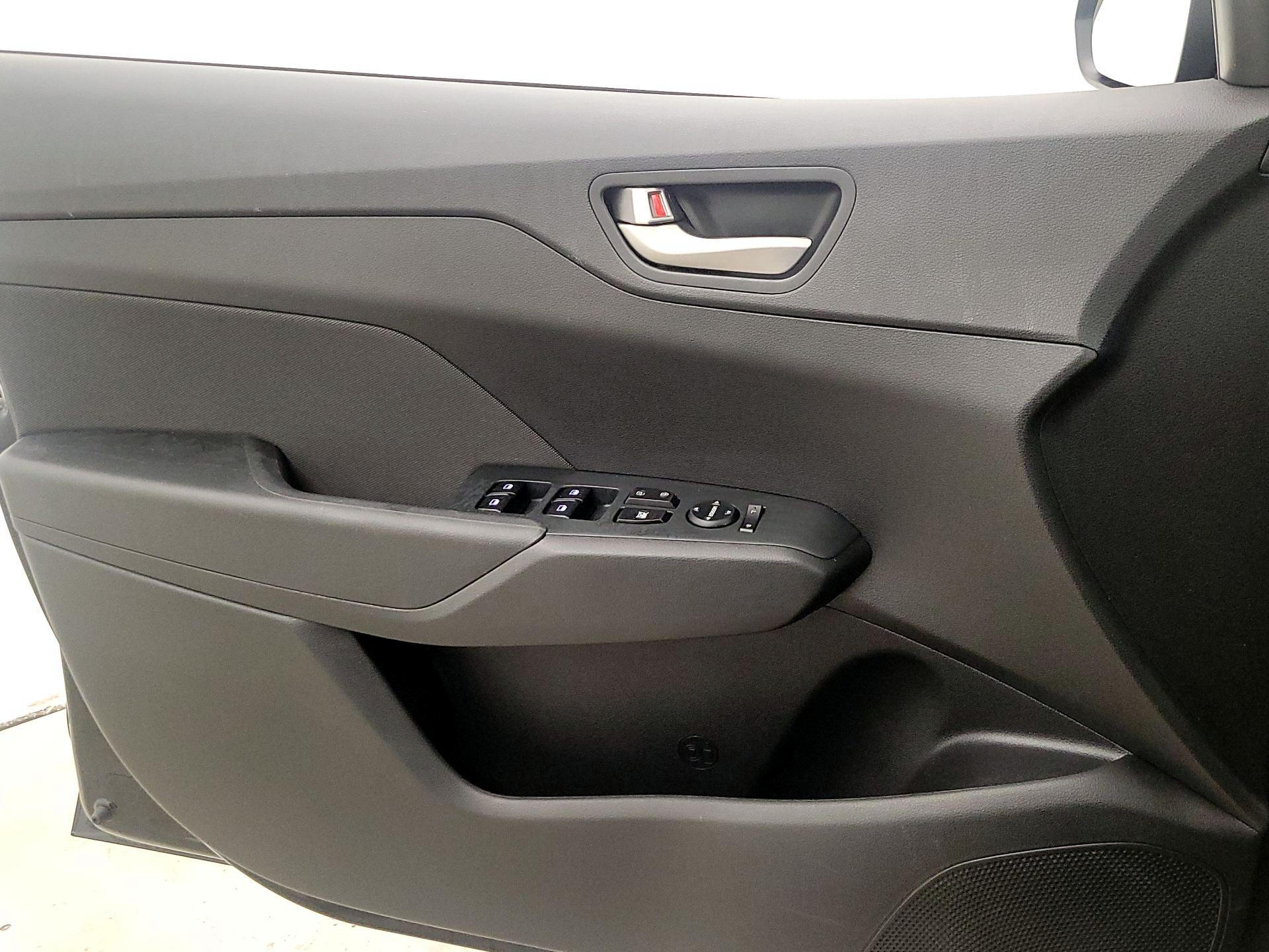 Thumbnail: 2022 Hyundai Accent - 12